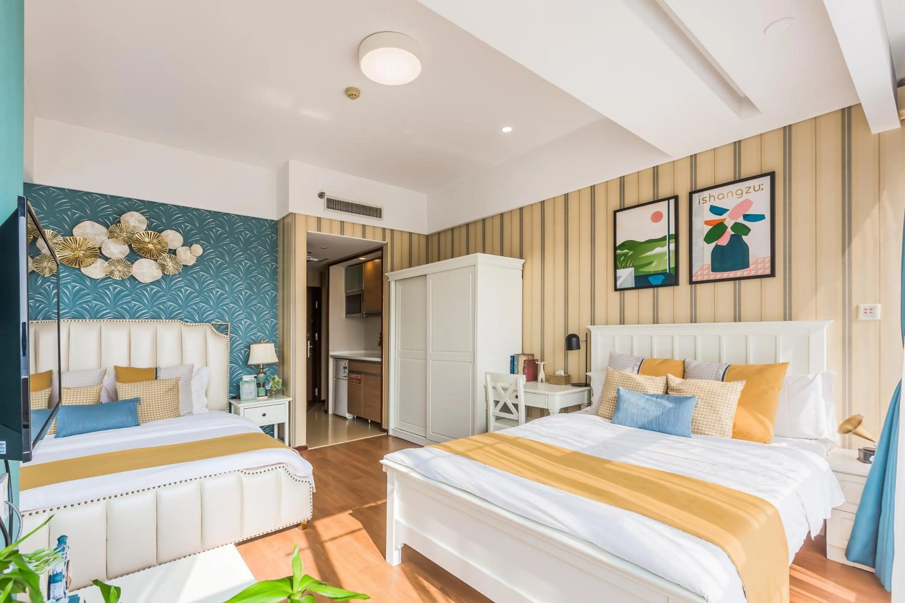 Bed in Westlake 7 Service Apartment