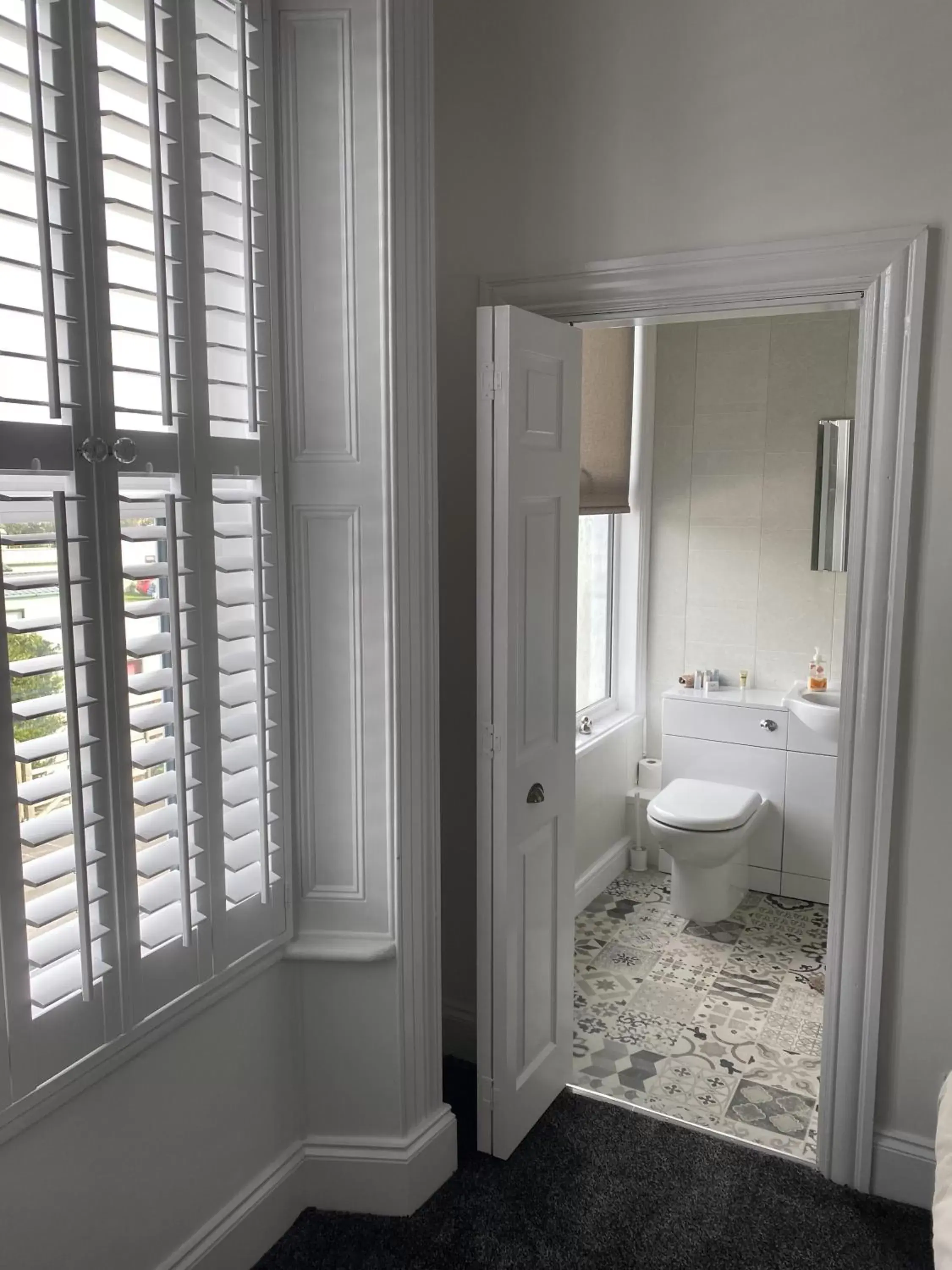 Bathroom in Ugthorpe Lodge Hotel