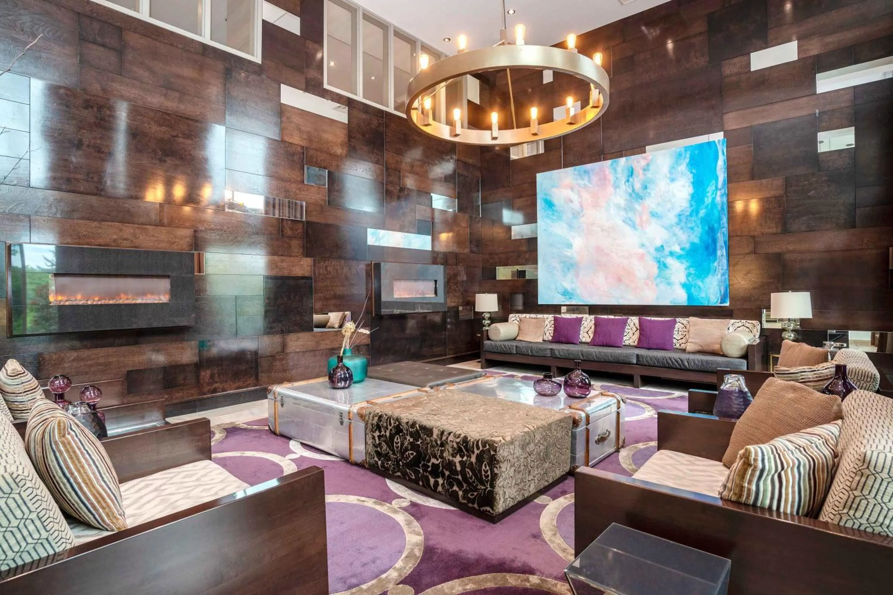 Lobby or reception in Sandman Signature Kamloops Hotel