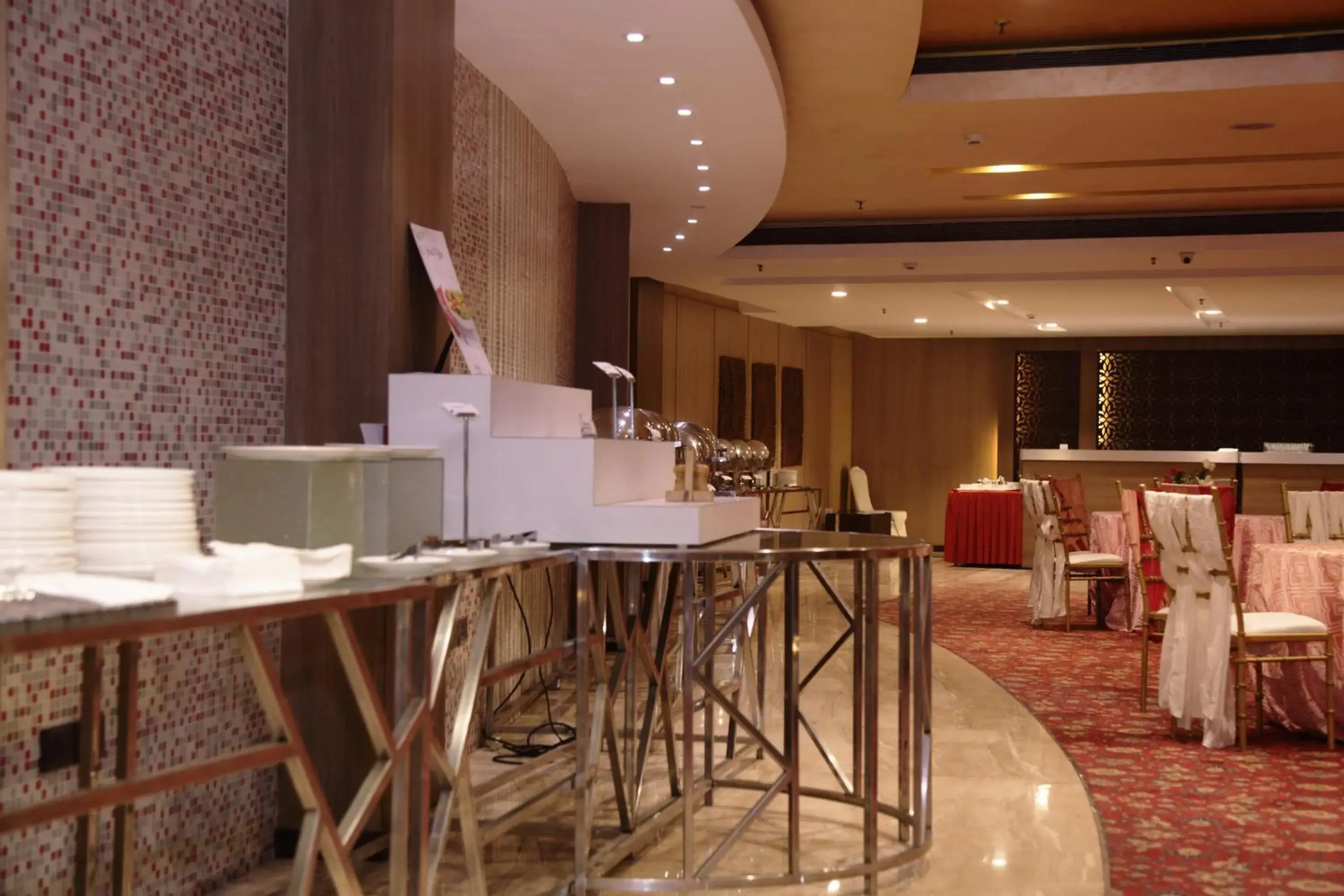 , Restaurant/Places to Eat in Fortune Sector 27 Noida