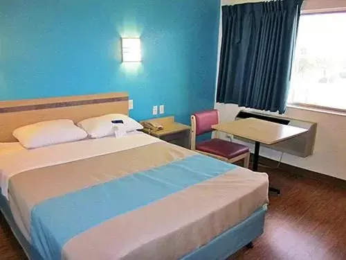 Bed in Motel 6-Del Rio, TX