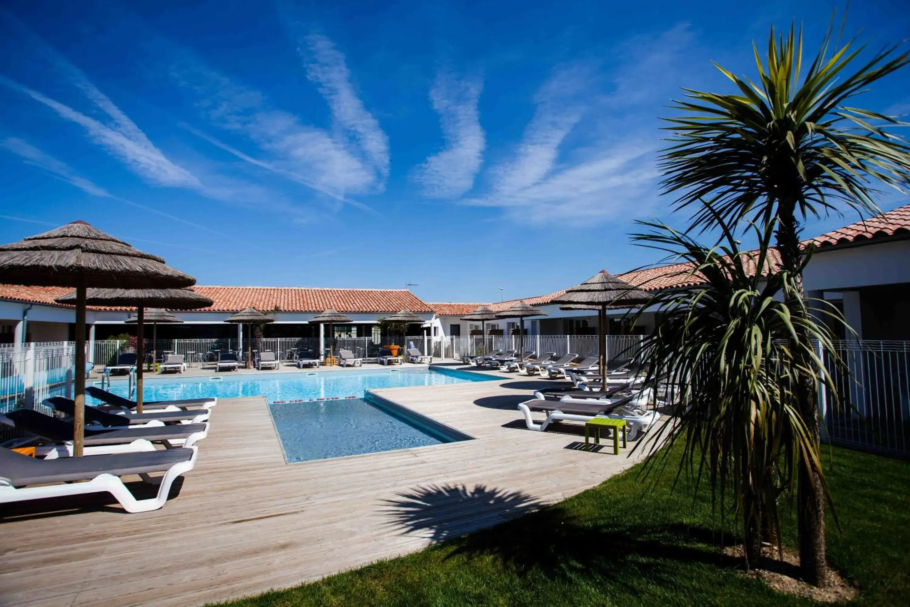 Swimming Pool in Hotel de Re, The Originals Boutique