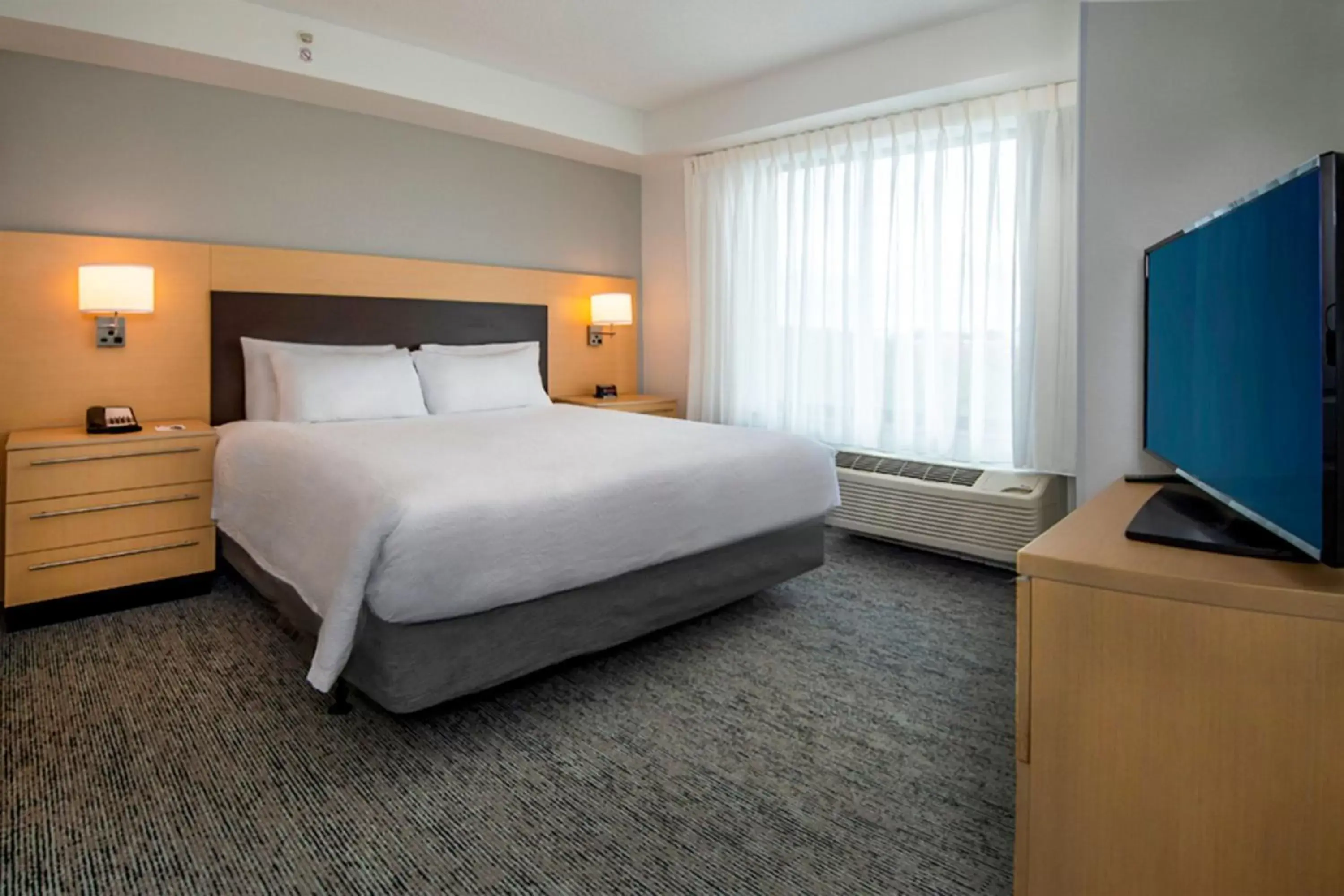 Bedroom, Bed in TownePlace Suites by Marriott Frederick