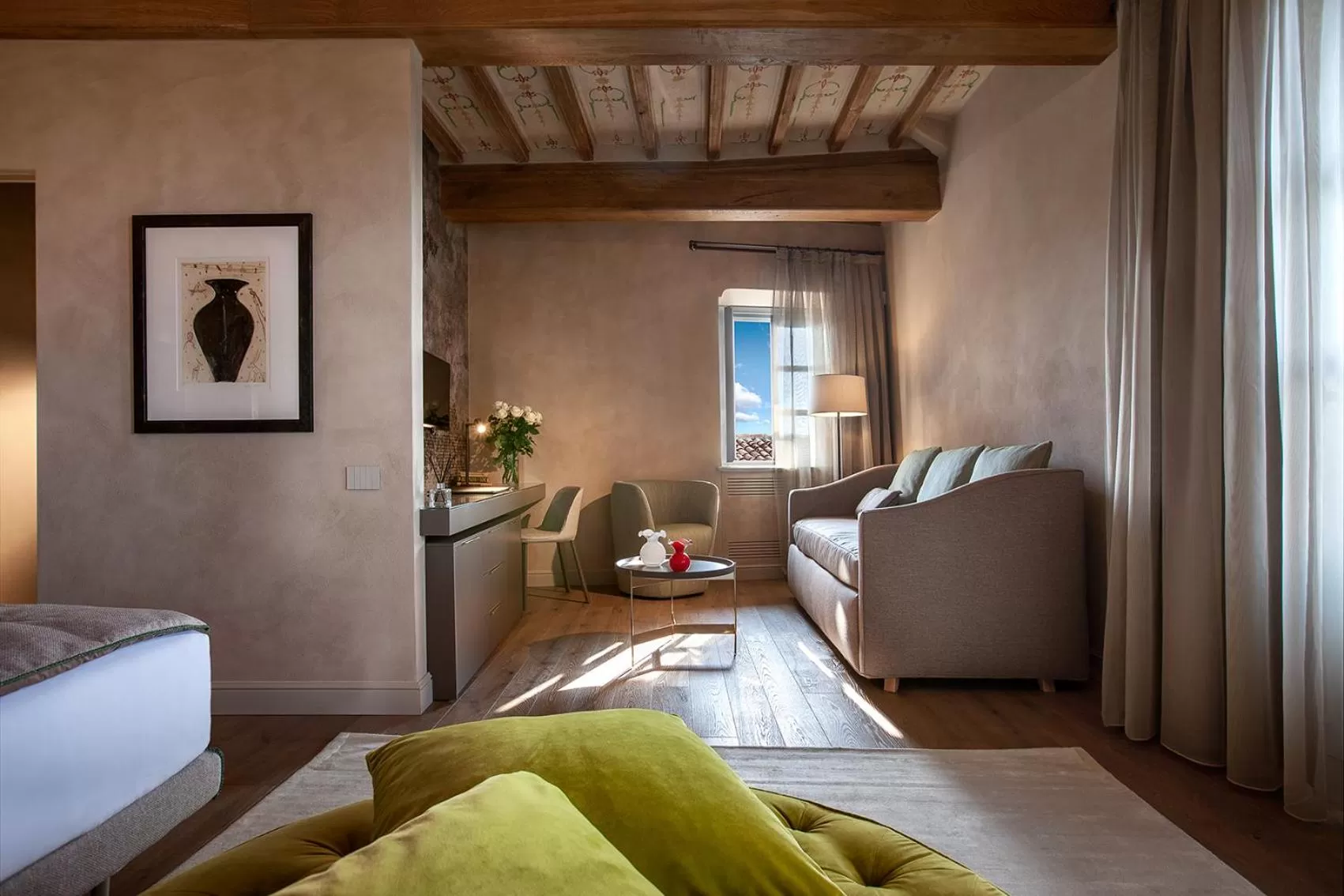 Living room, Bed in Il Cortile di San Michele