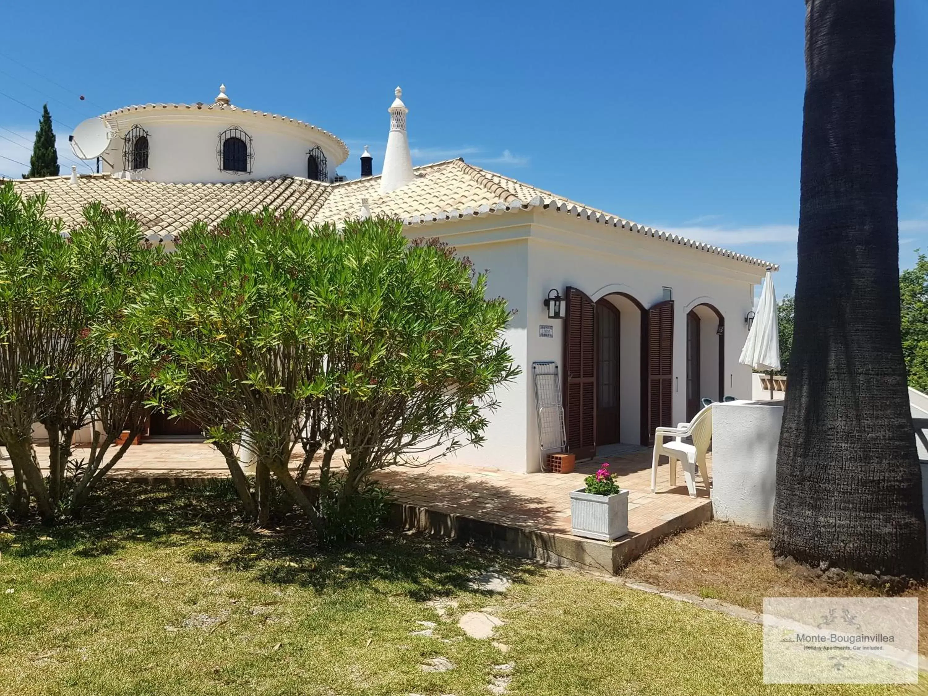 Property Building in Monte-Bougainvillea