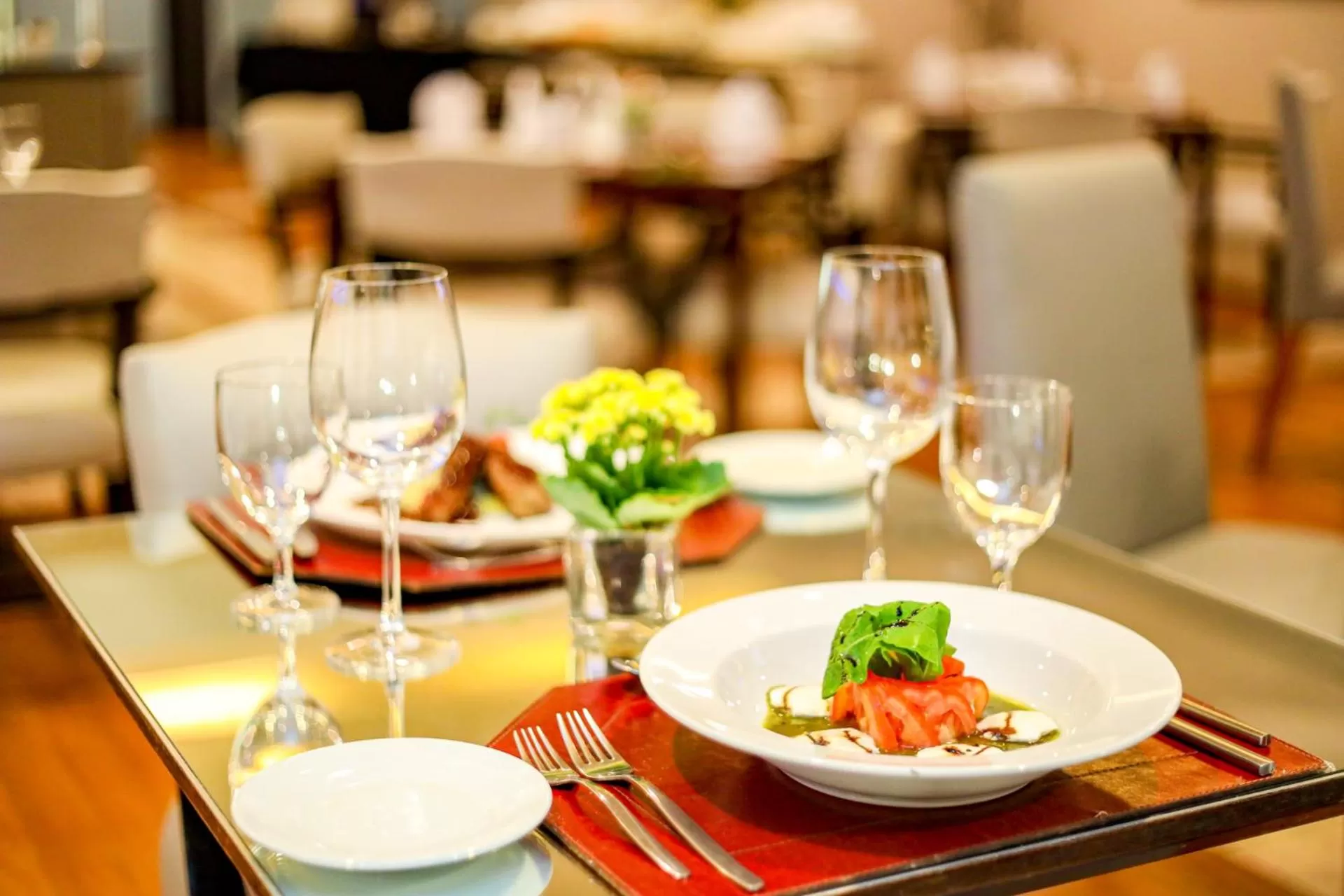 Restaurant/places to eat in Pestana Curitiba