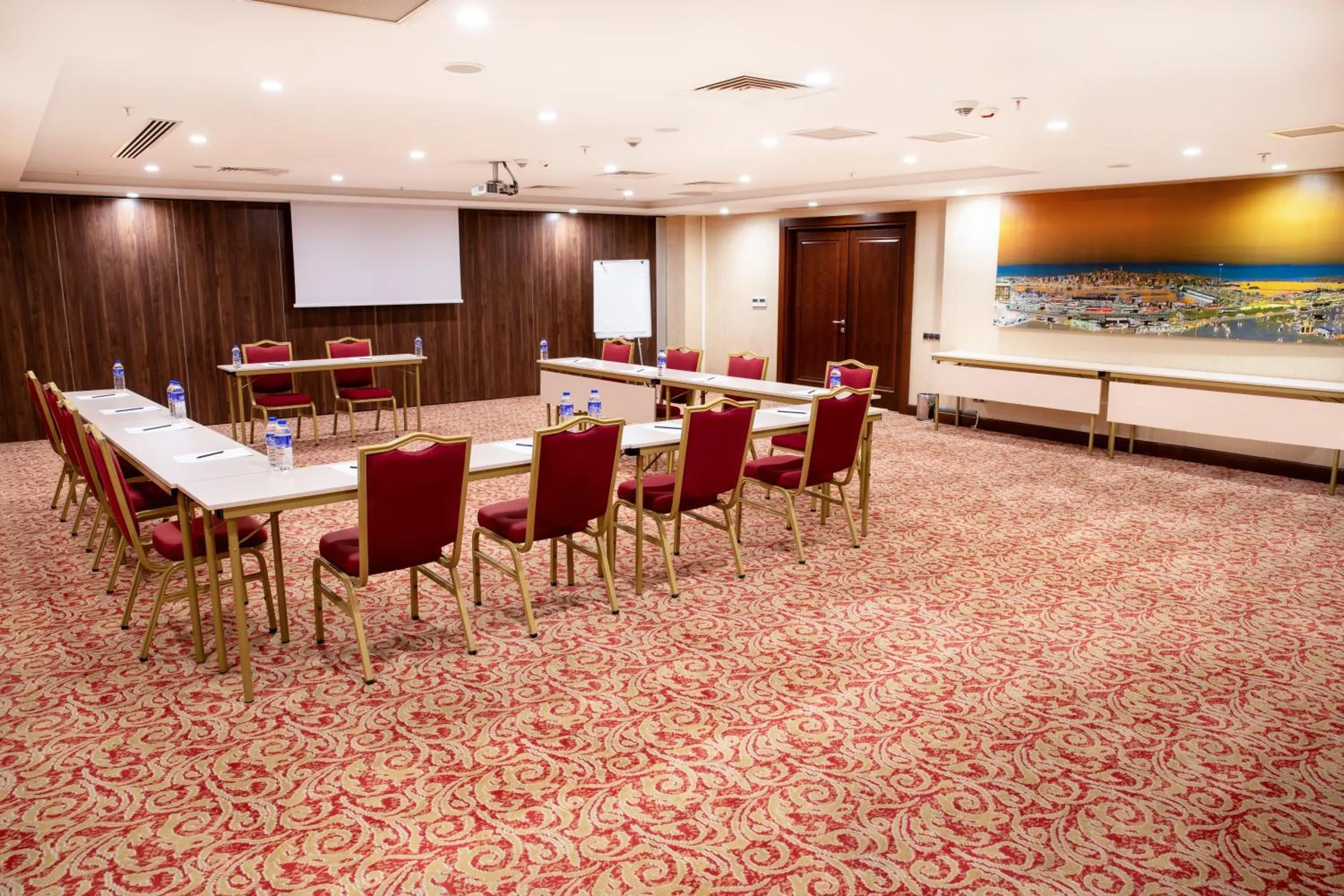 Meeting/conference room in Grand Aras Hotel & Suites