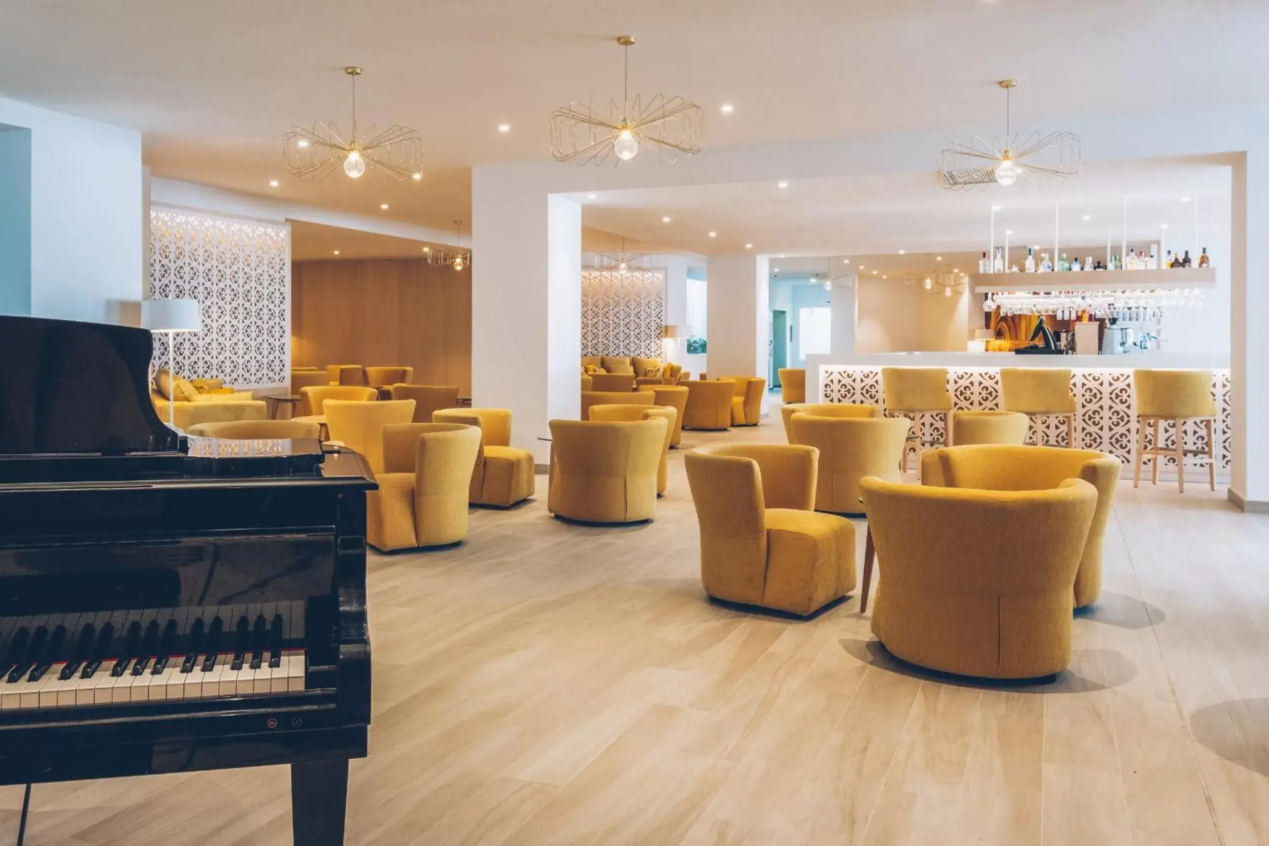 Lounge or bar, Lounge/Bar in Iberostar Selection Marbella Coral Beach