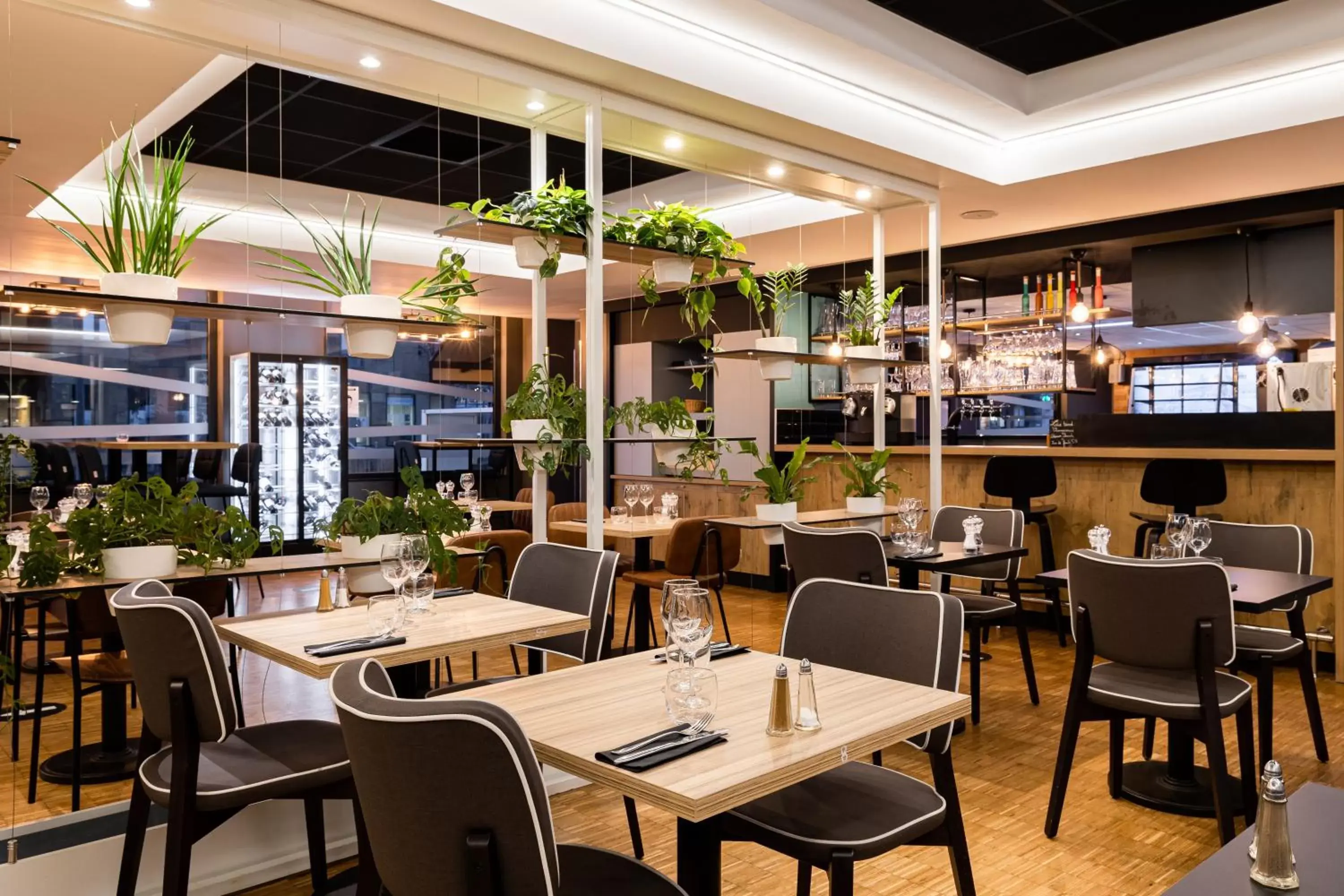 Restaurant/Places to Eat in ibis Bordeaux Centre Meriadeck