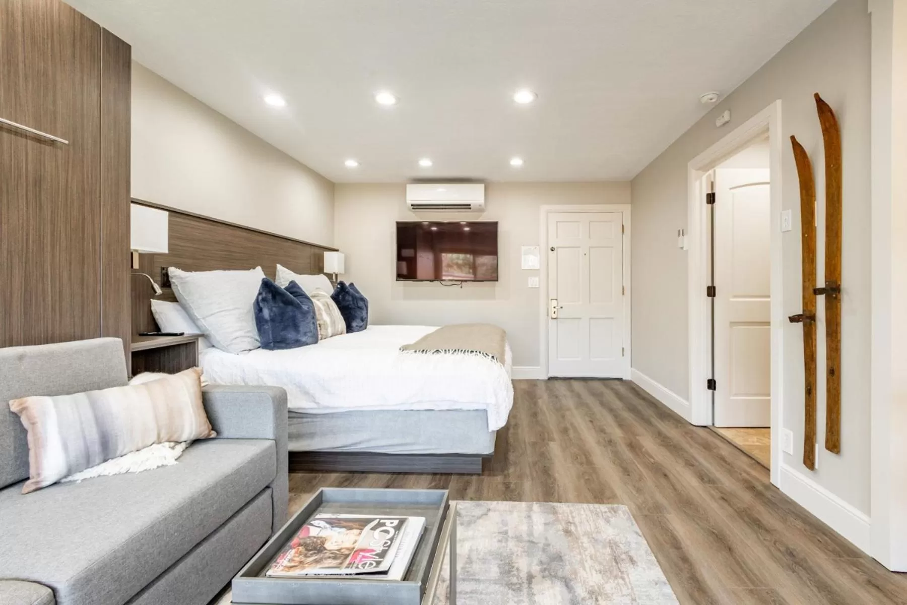 Bed in Treasure Mountain Inn