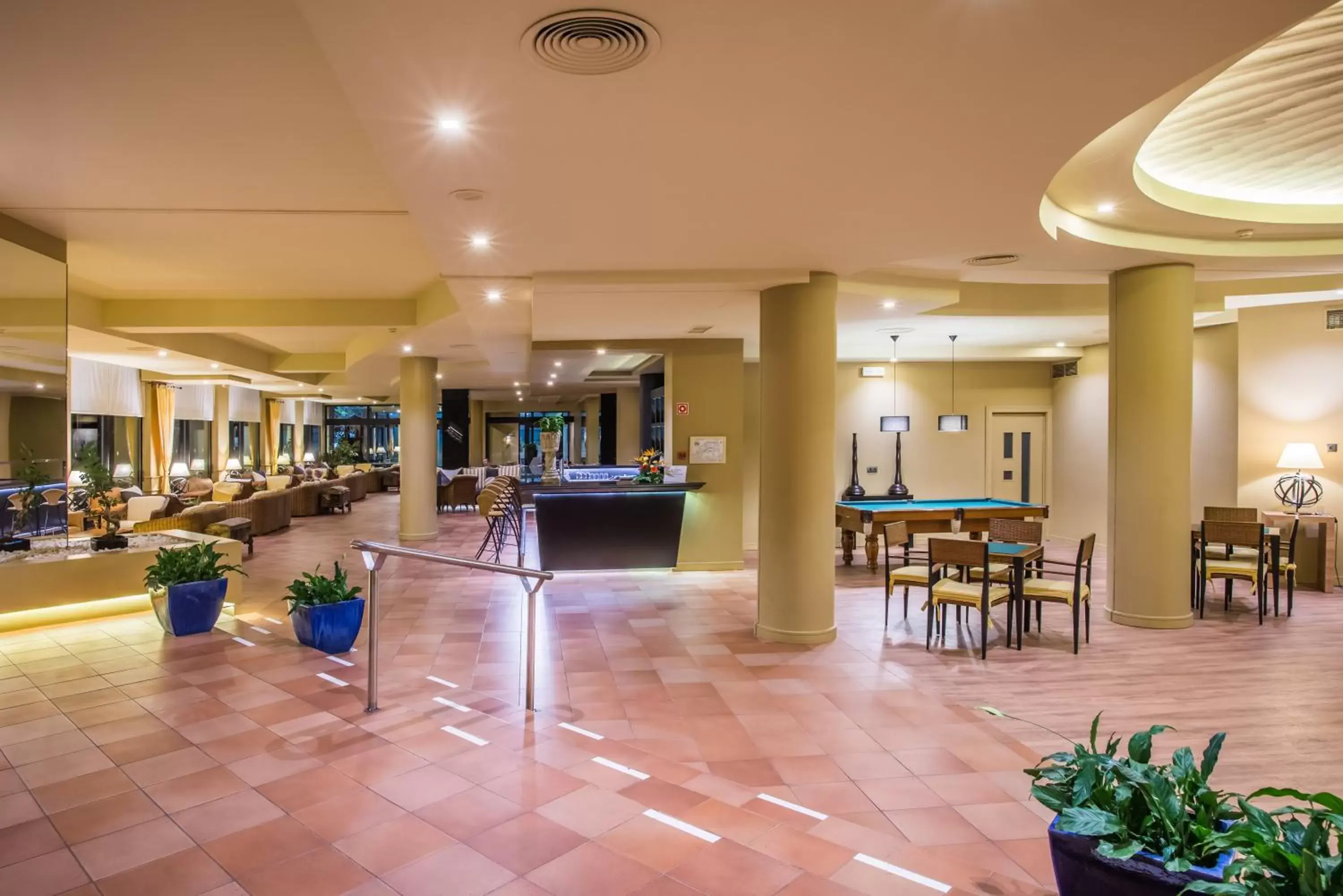 Communal lounge/ TV room, Billiards in Calheta Beach - All-inclusive - Savoy Signature