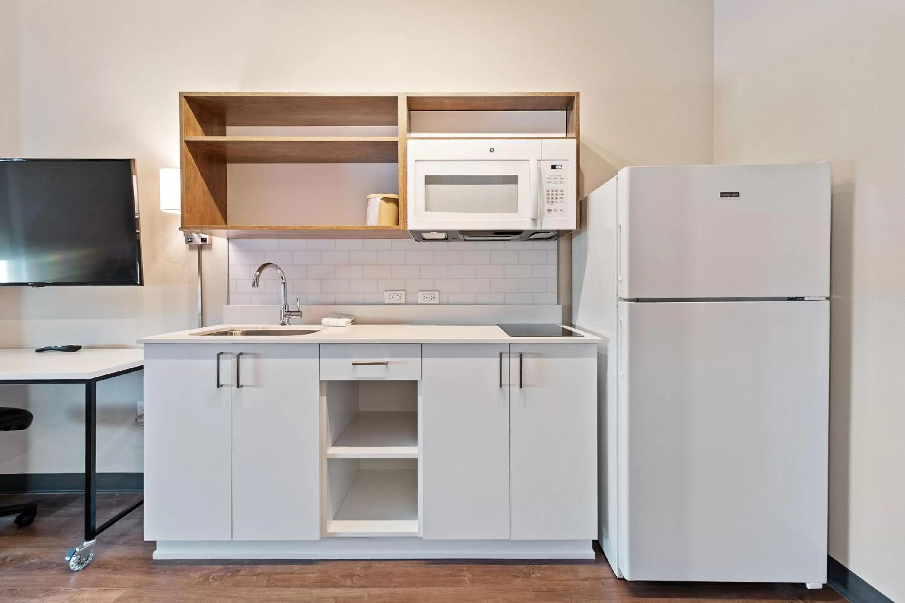 Kitchen or kitchenette, Kitchen/Kitchenette in Extended Stay America Premier Suites - Port Charlotte - I-75