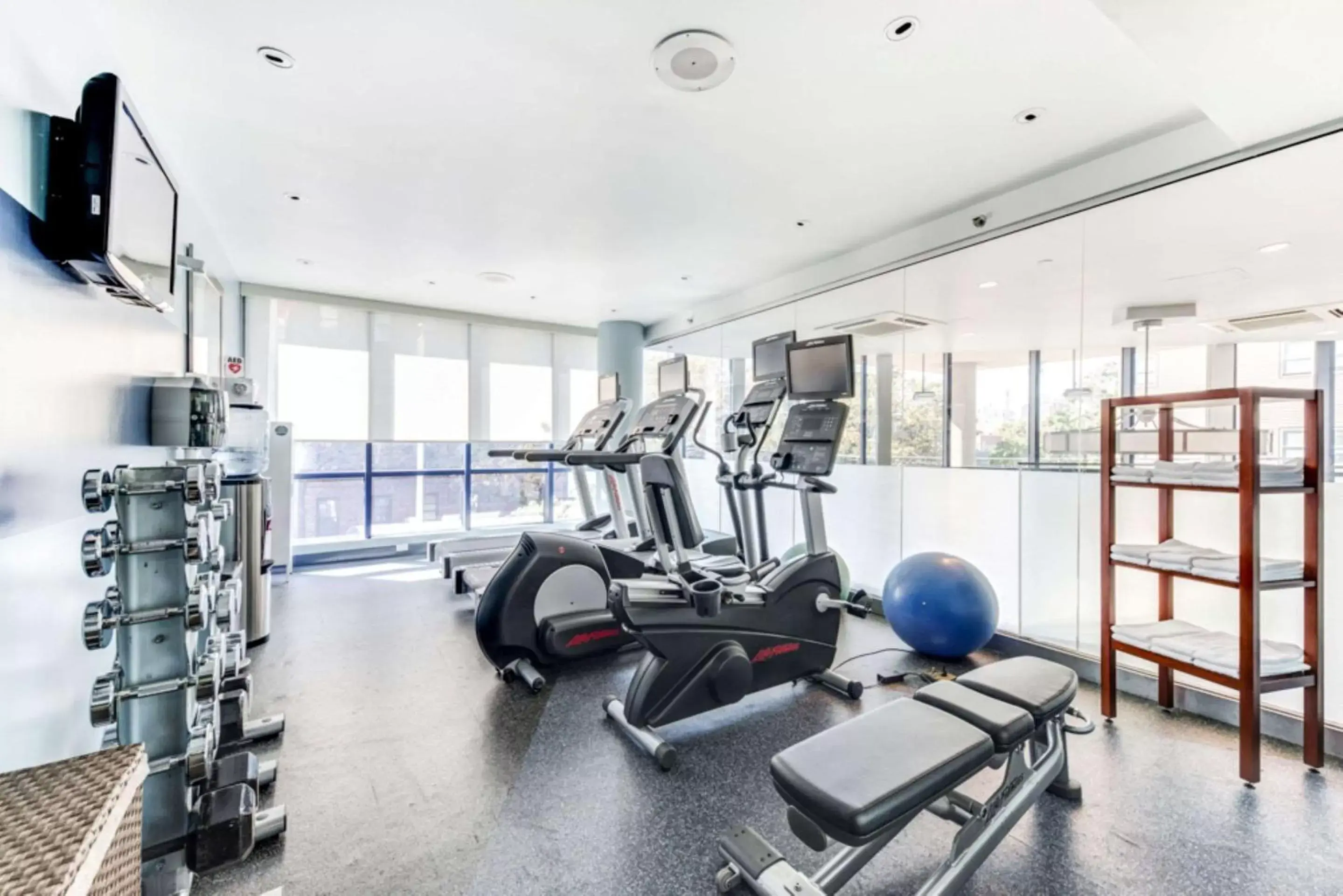 Activities, Fitness Center/Facilities in Vista LIC Hotel, Premier Collection by Best Western