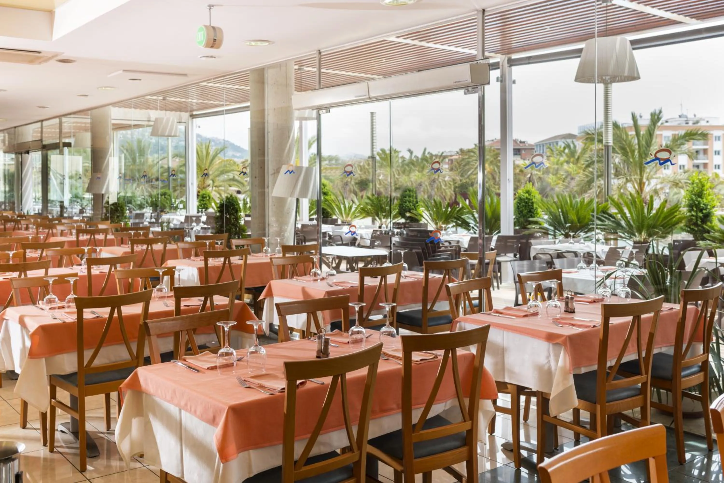 Restaurant/places to eat in Costa Encantada Resort & Suites