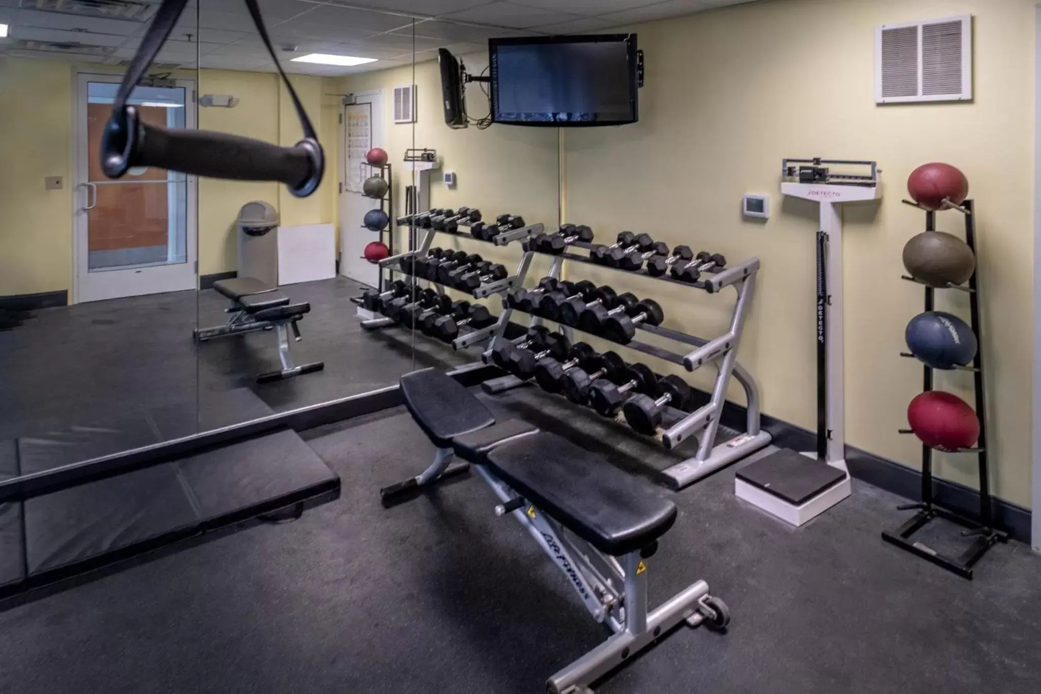 Fitness centre/facilities, Fitness Center/Facilities in Holiday Inn Hotel & Suites Beckley, an IHG Hotel