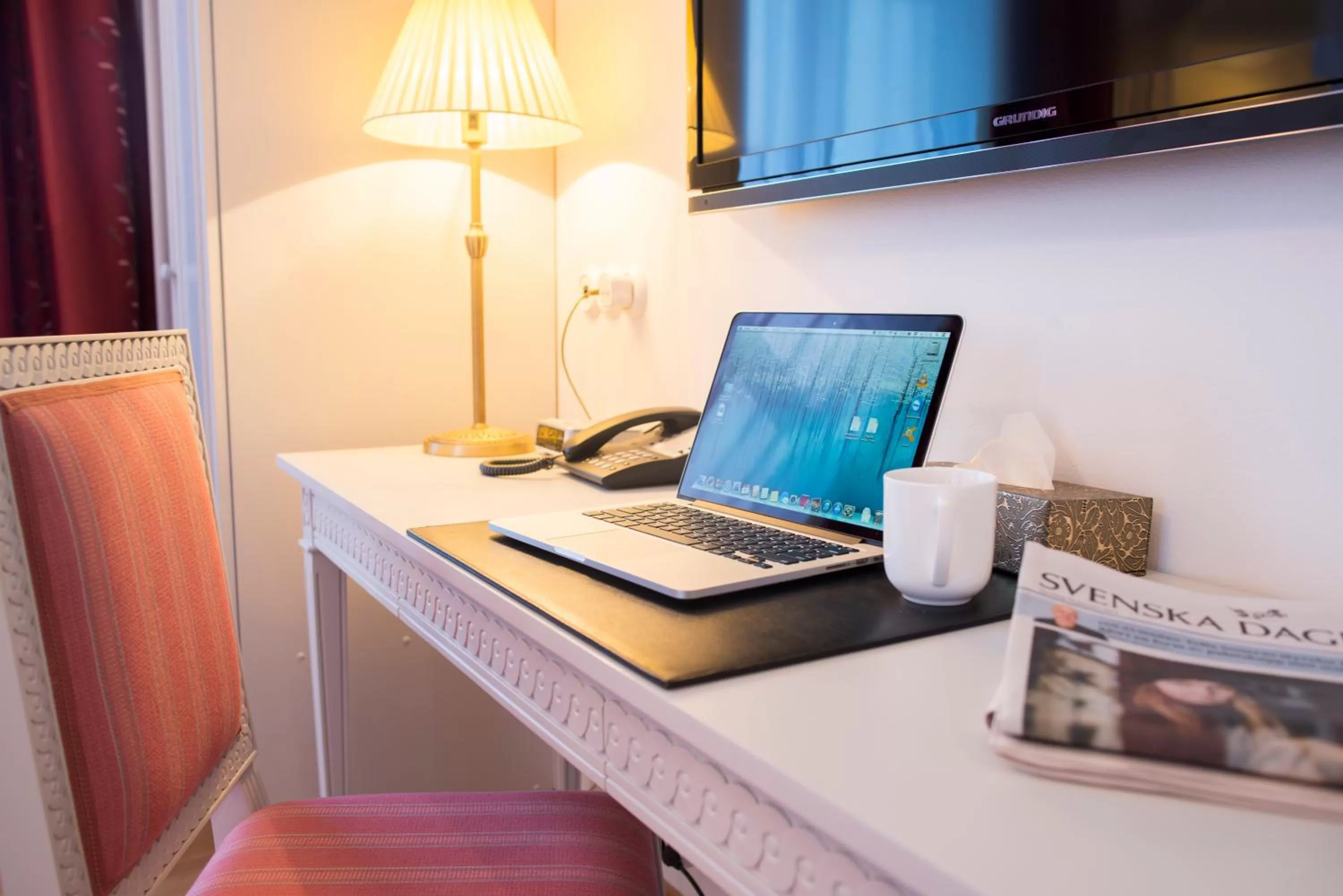 Seating area in Brommavik Hotel