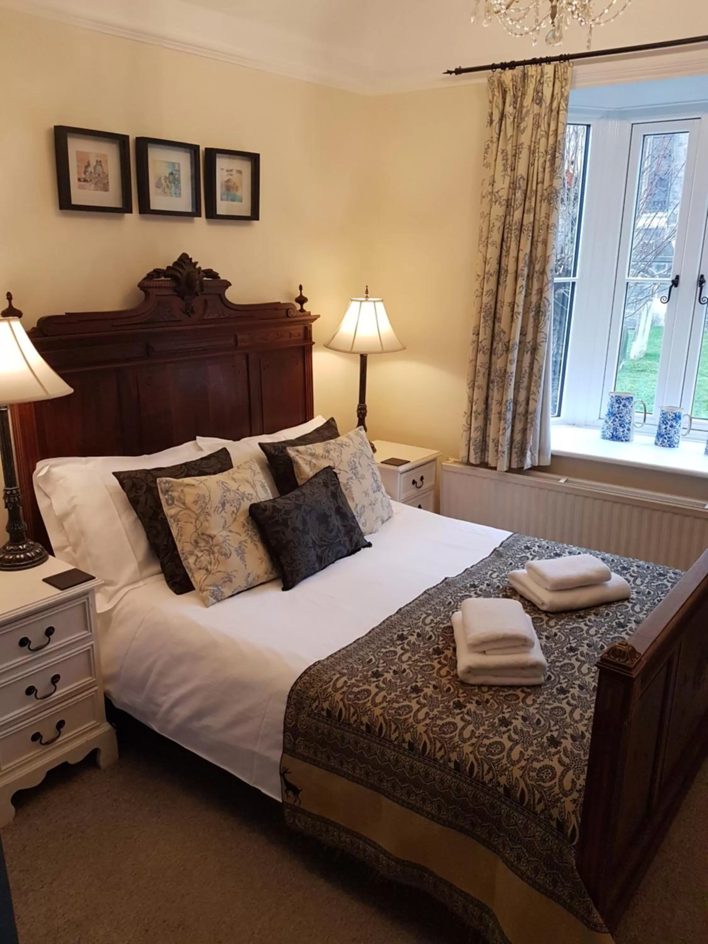 Bedroom, Bed in Gothic House