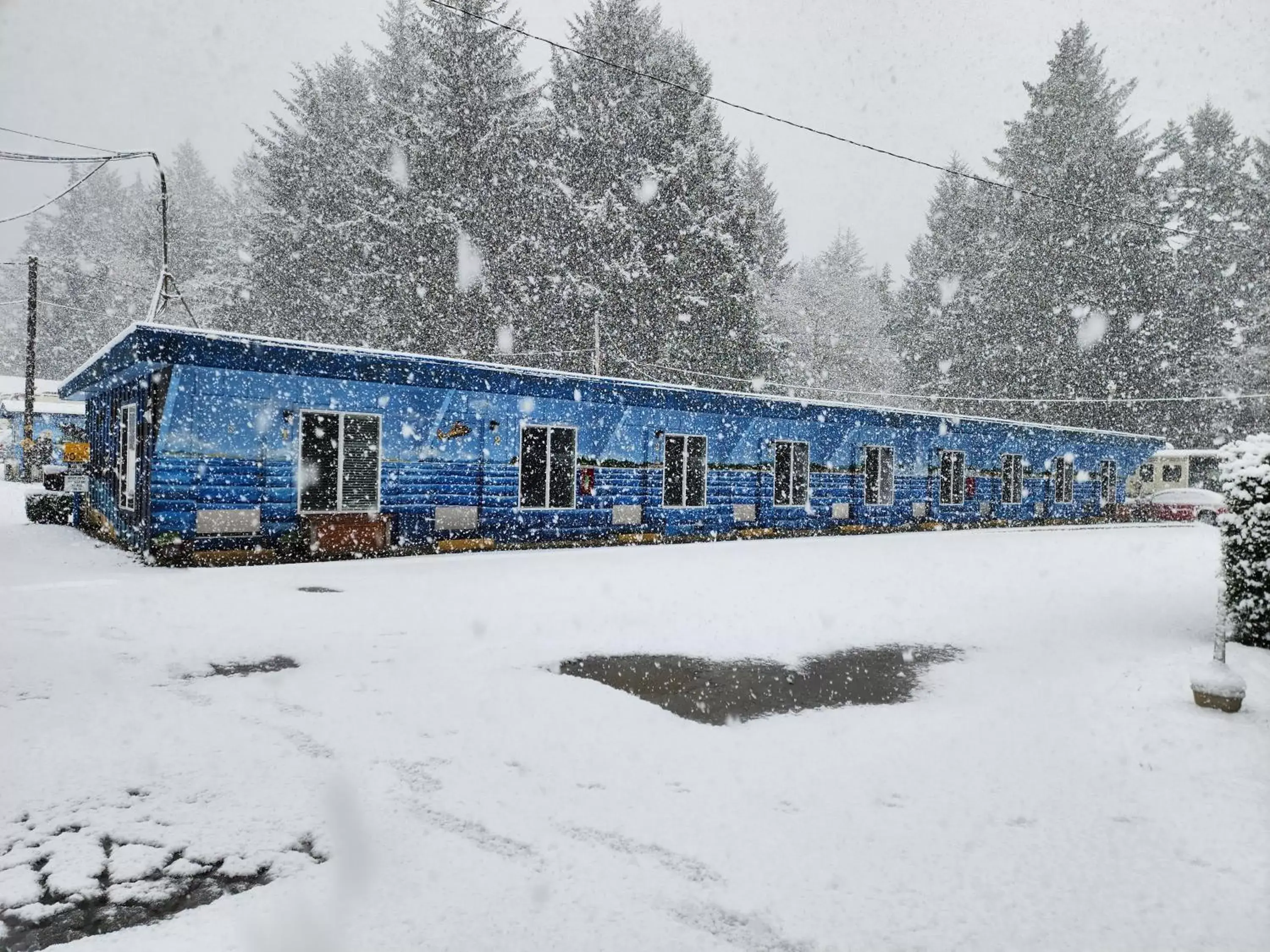 Property building, Winter in Plainview Motel