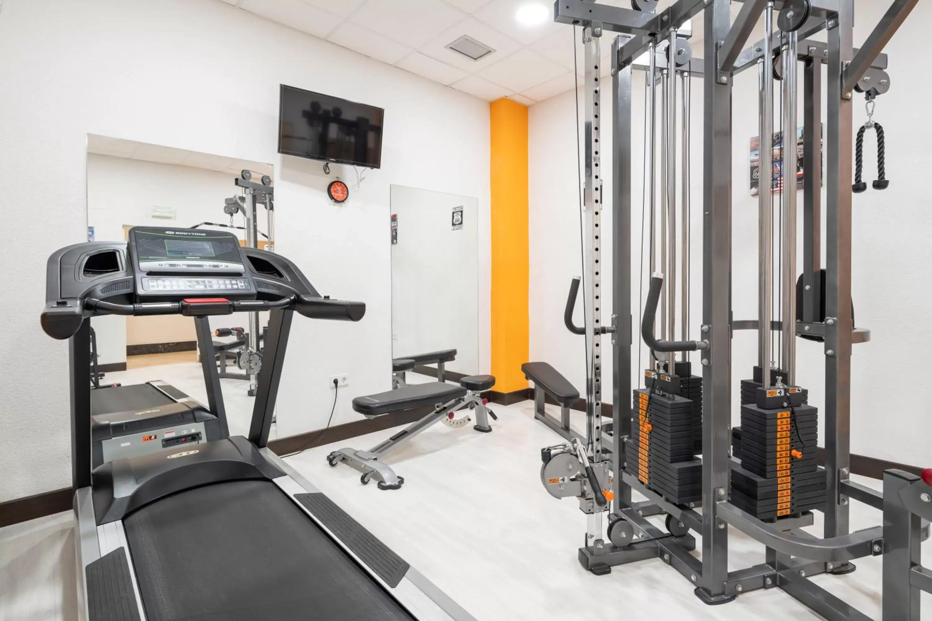 Fitness centre/facilities, Fitness Center/Facilities in Alda Route 42