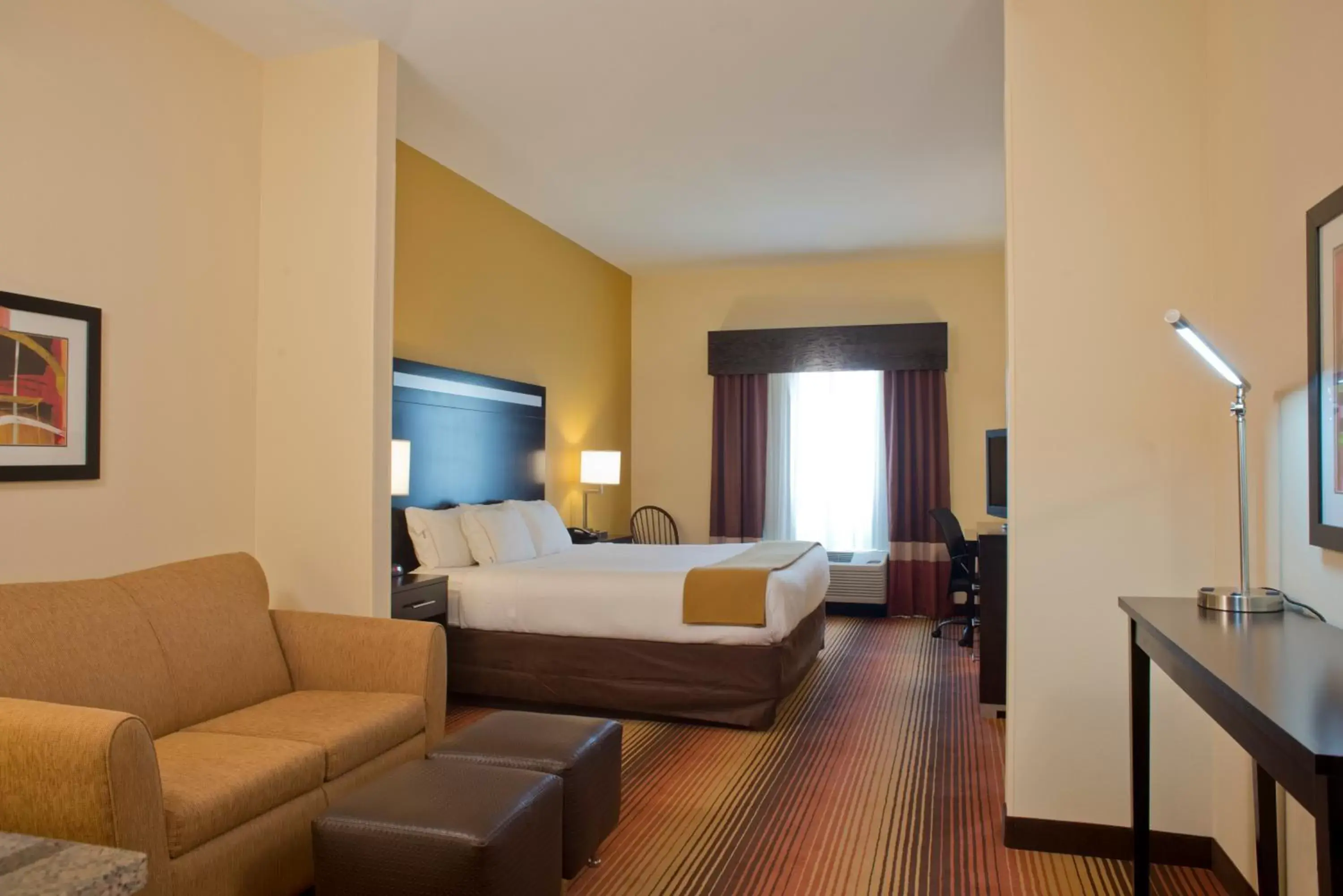 Bed in Holiday Inn Express Hotel & Suites Prattville South, an IHG Hotel