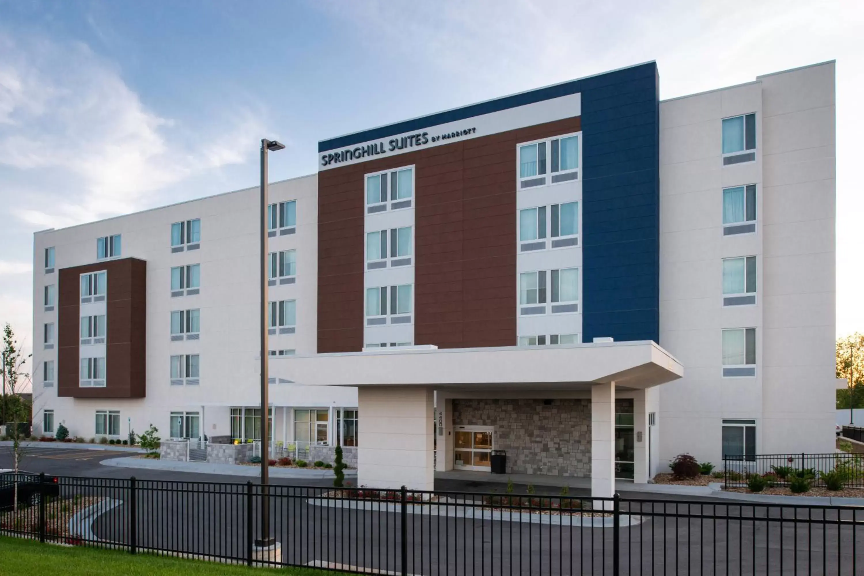 Property Building in SpringHill Suites by Marriott Kansas City Northeast