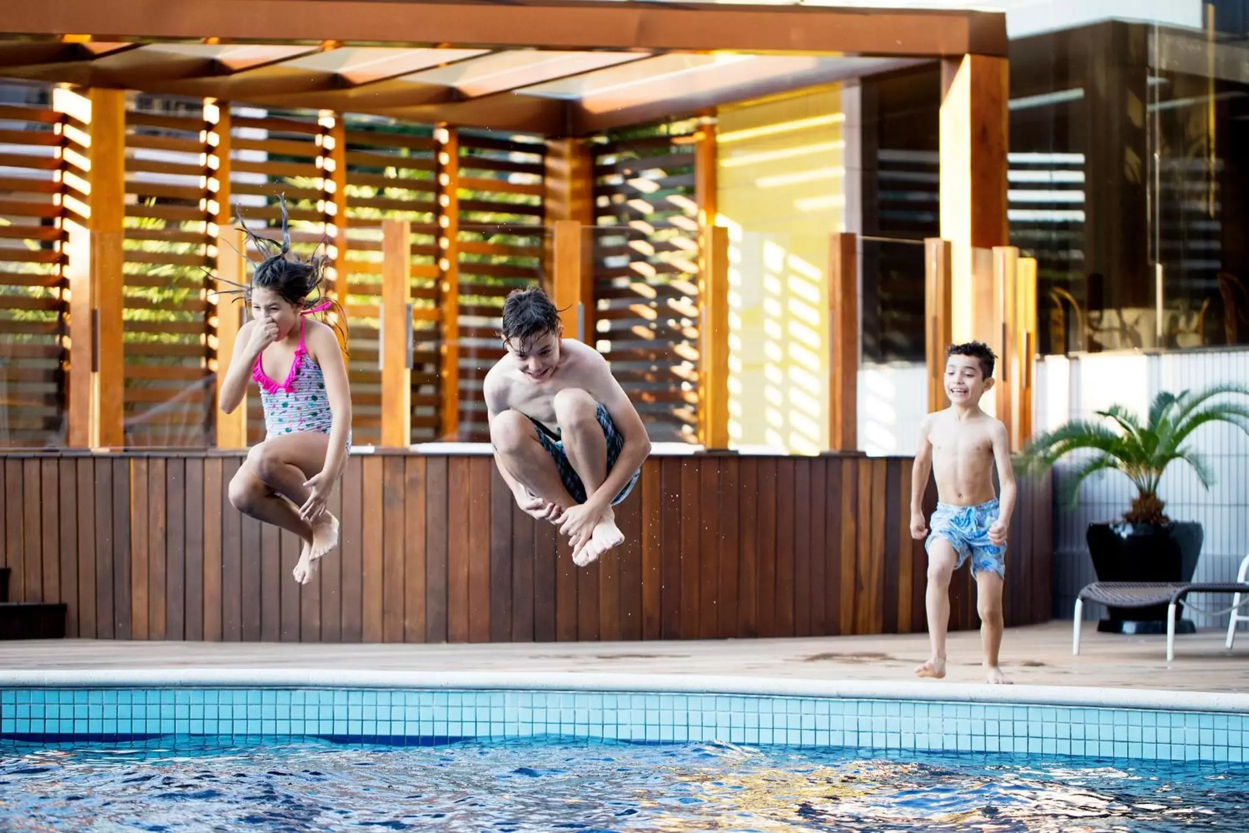 Swimming Pool in Continental Inn