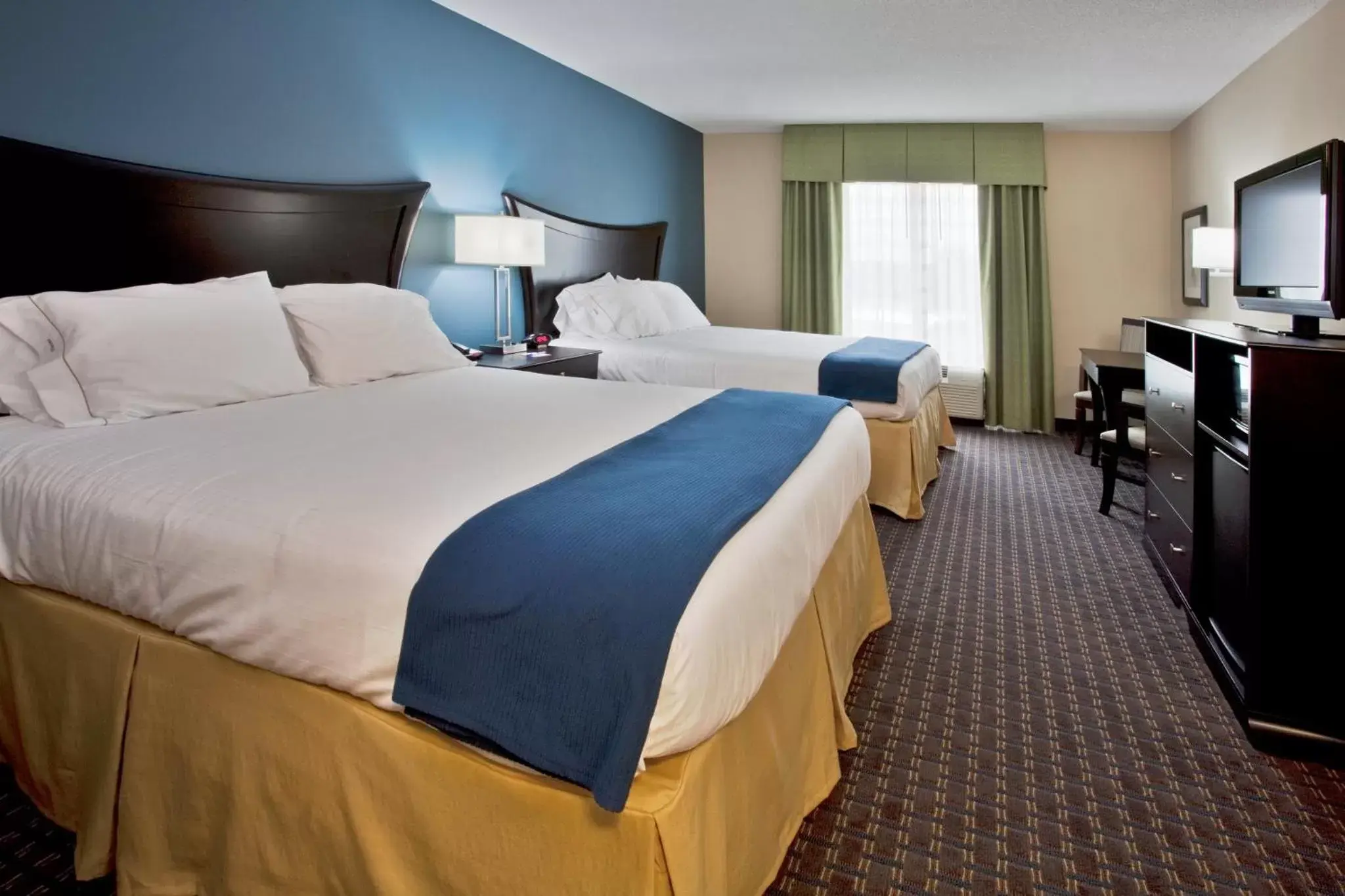 Photo of the whole room, Bed in Holiday Inn Express Hotel & Suites Largo-Clearwater, an IHG Hotel