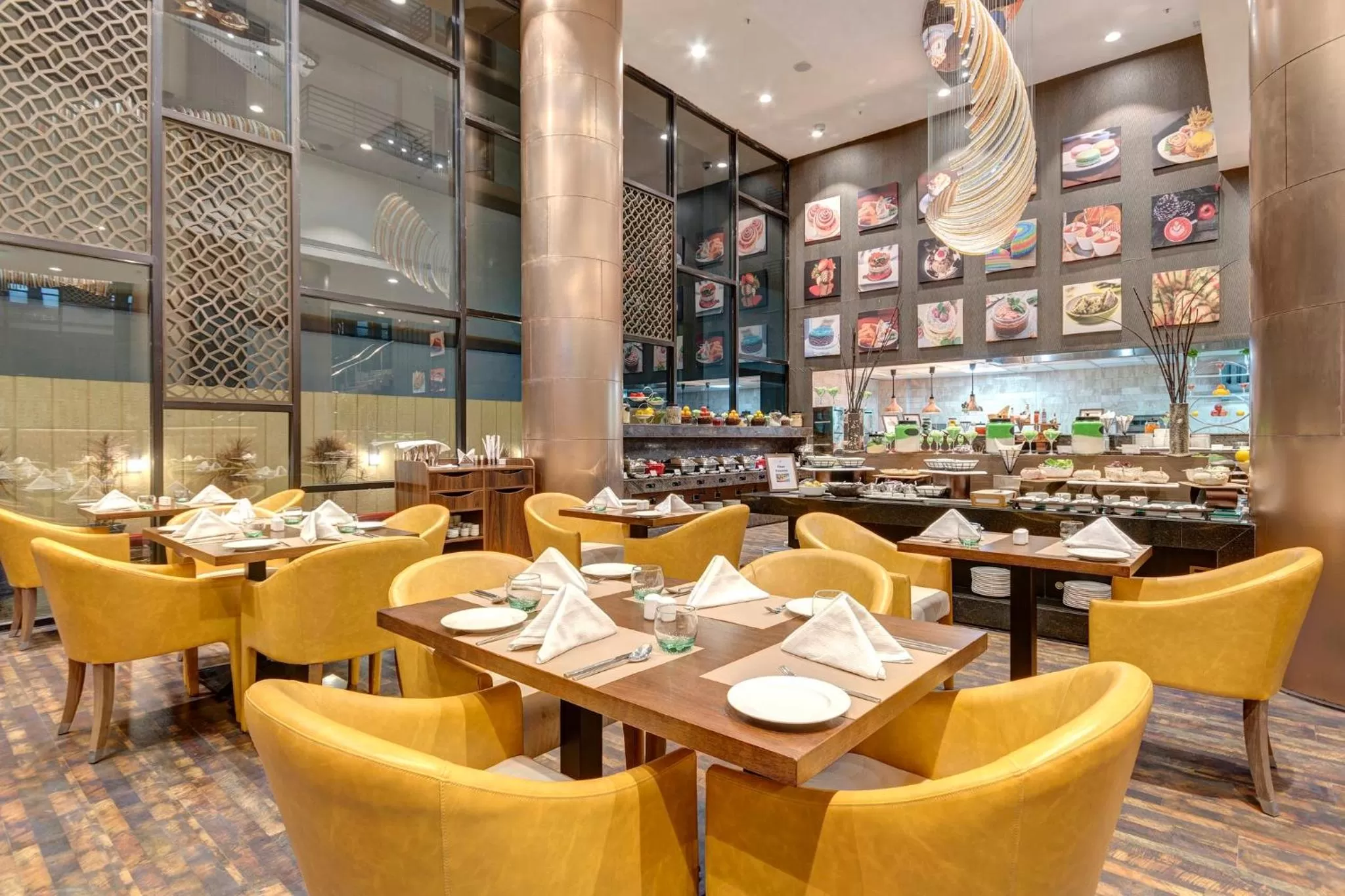 Restaurant/places to eat in Holiday Inn Kolkata Airport by IHG