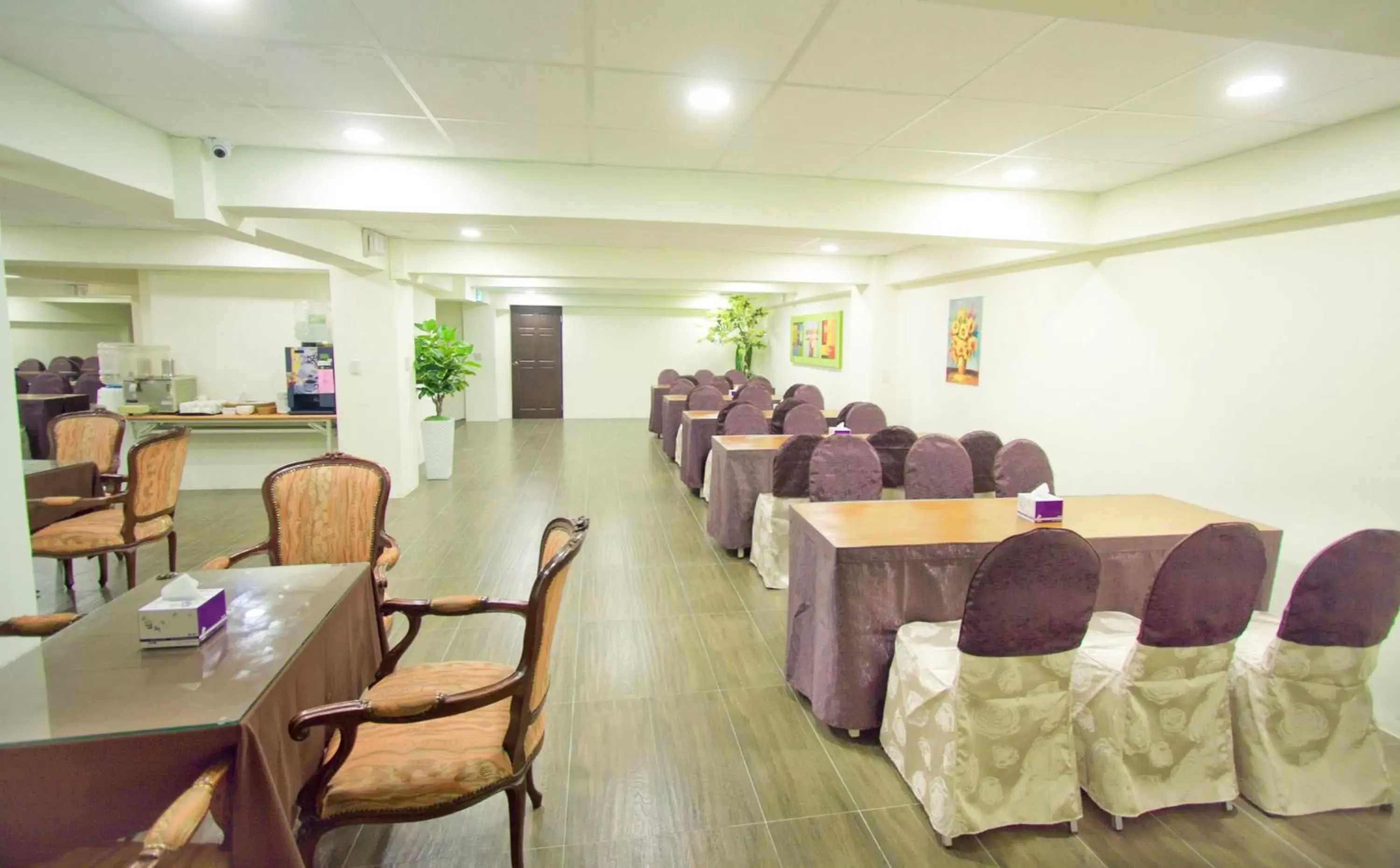 Business facilities in True Friend Hotel