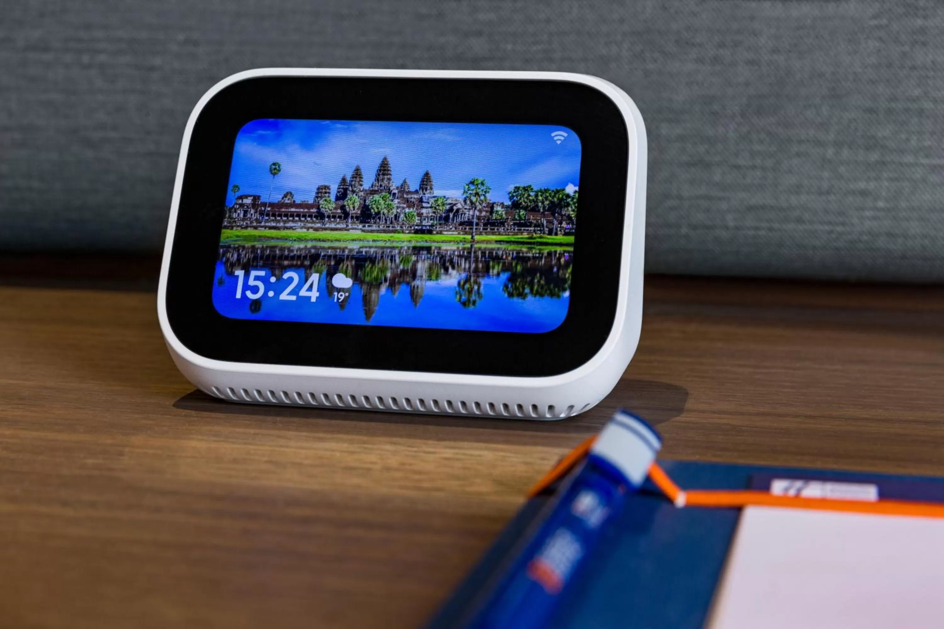 Lobby or reception in Holiday Inn Express Shanghai Kangqiao by IHG