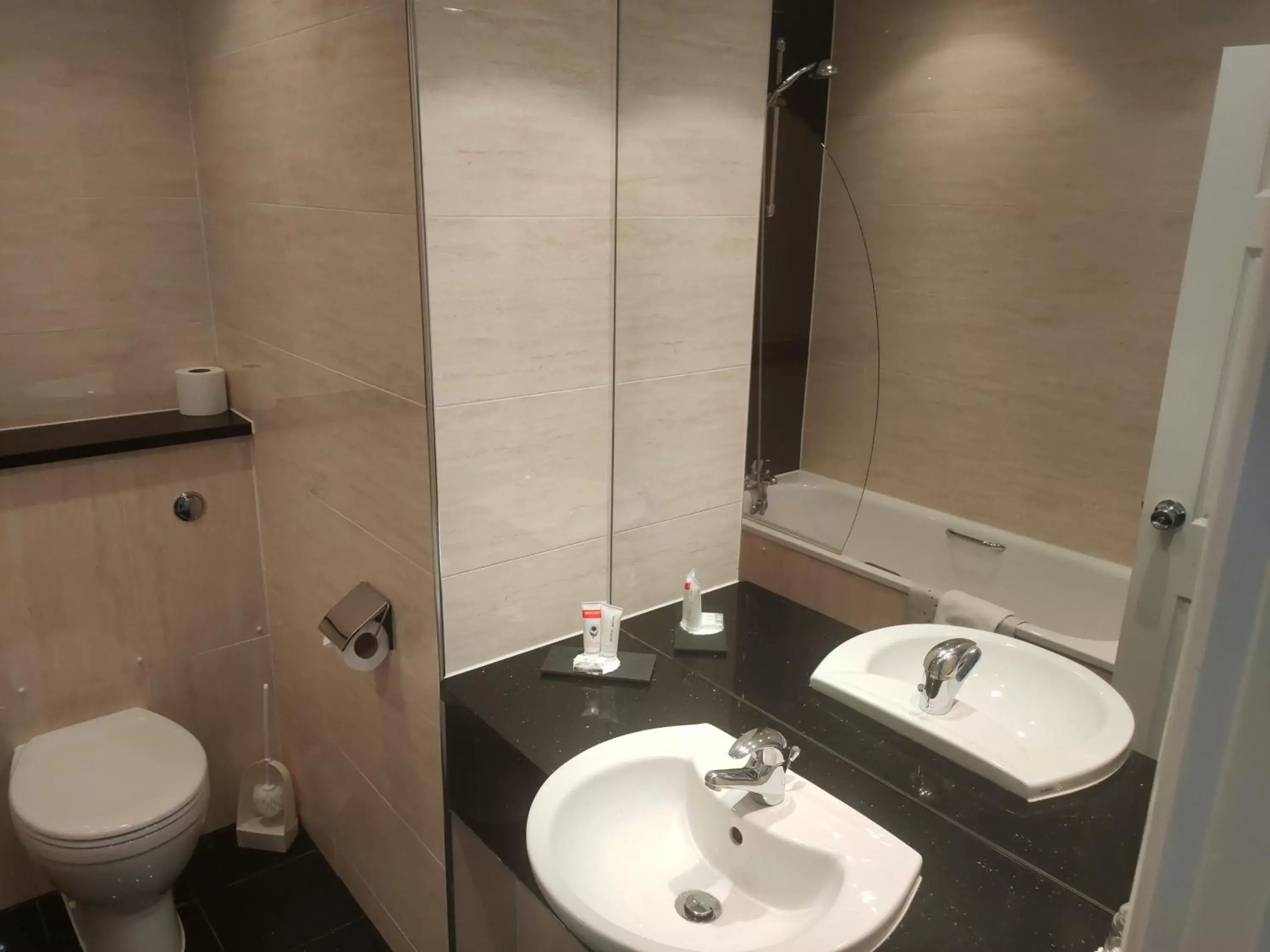 Bathroom in Best Western Heronston Hotel & Spa