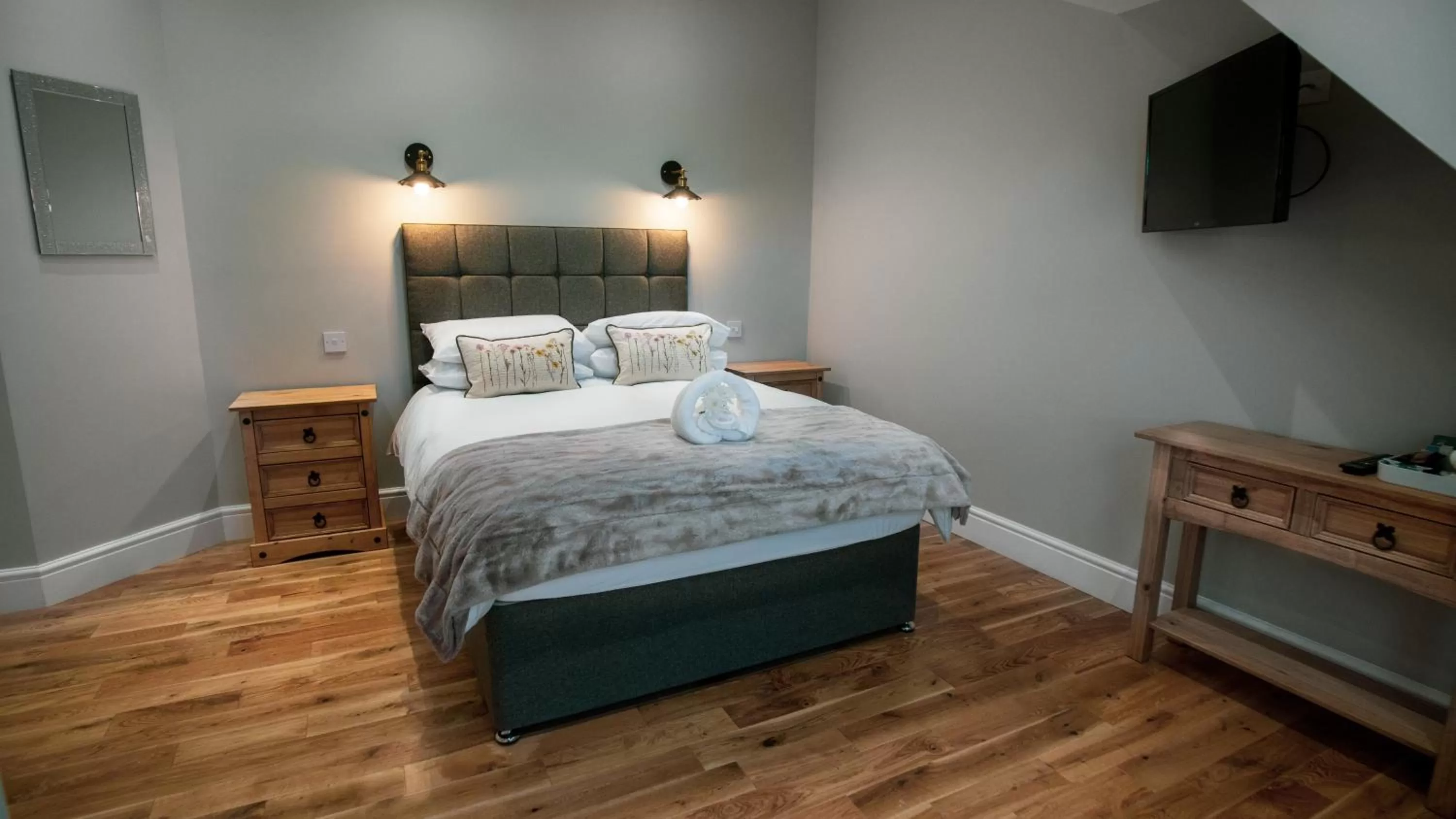 Bed in The Pebley Inn