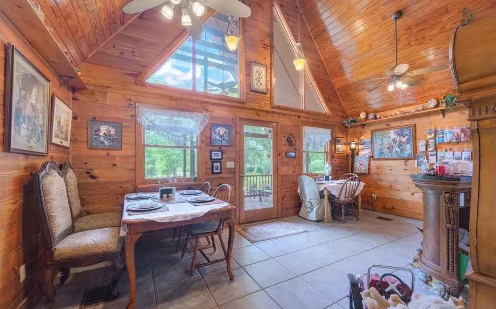 Dining Area in Cabin On The Lake