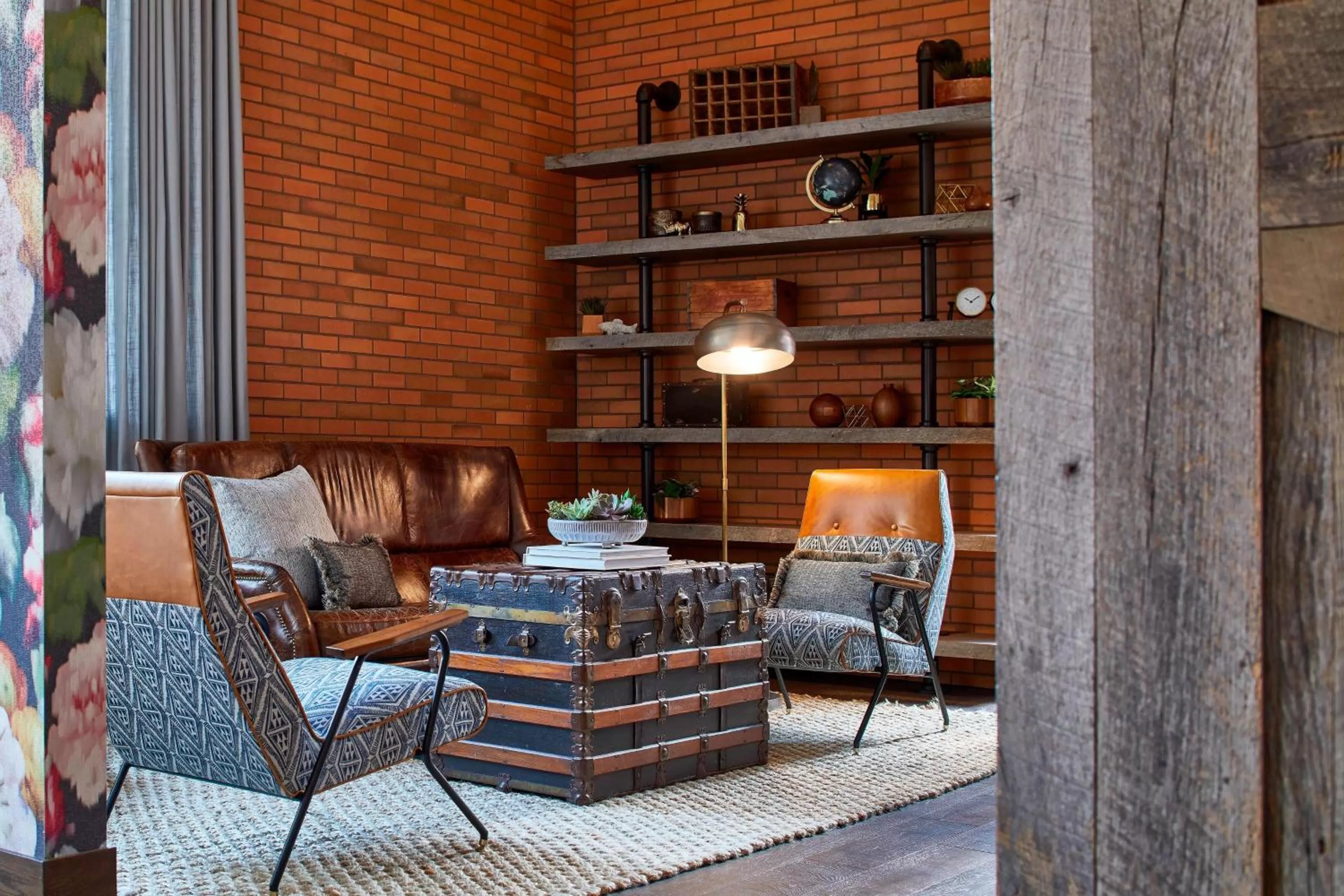 Lounge or bar in Renaissance Minneapolis Hotel, The Depot