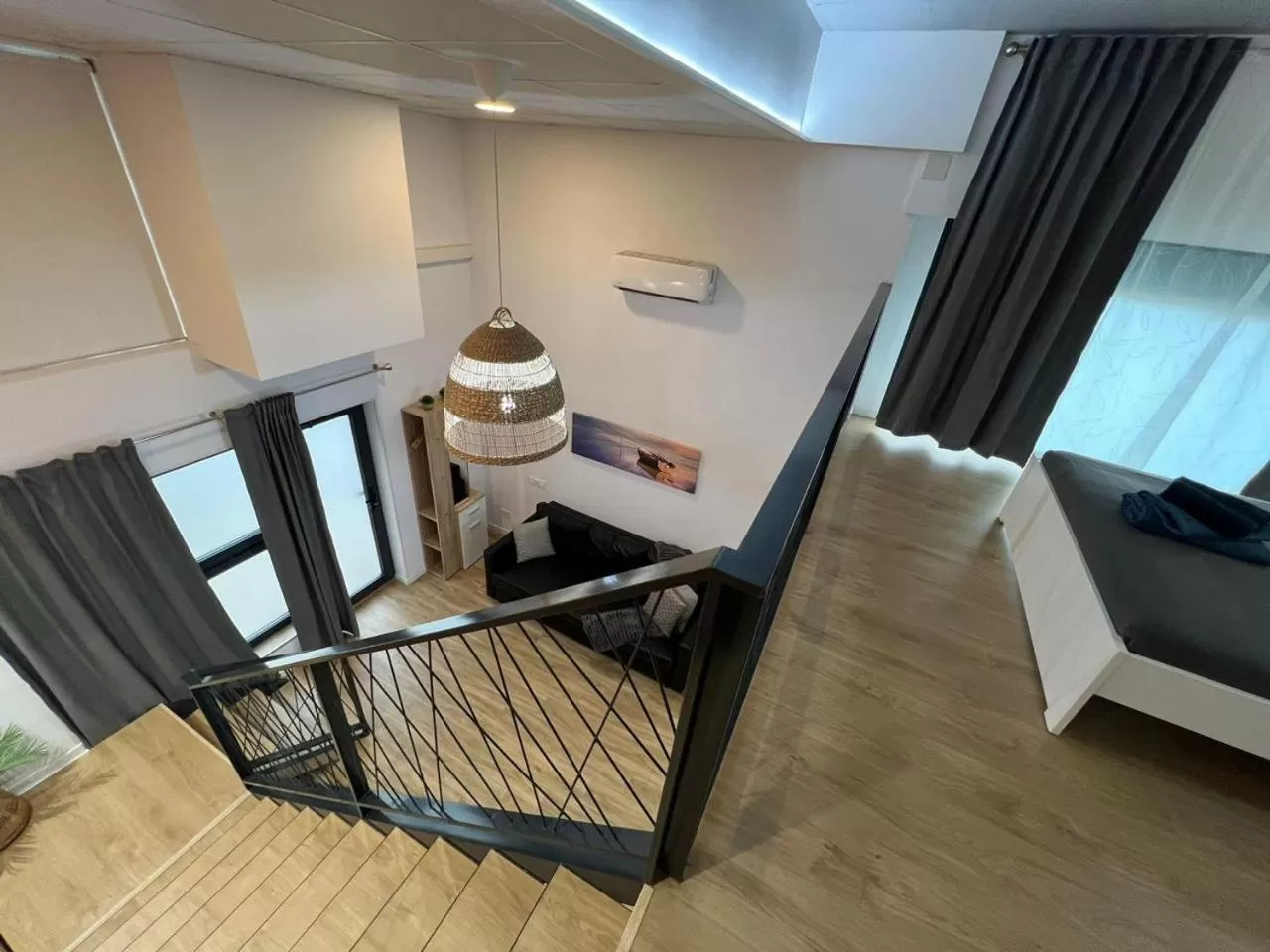 Living room, Bed in Carbonell 1