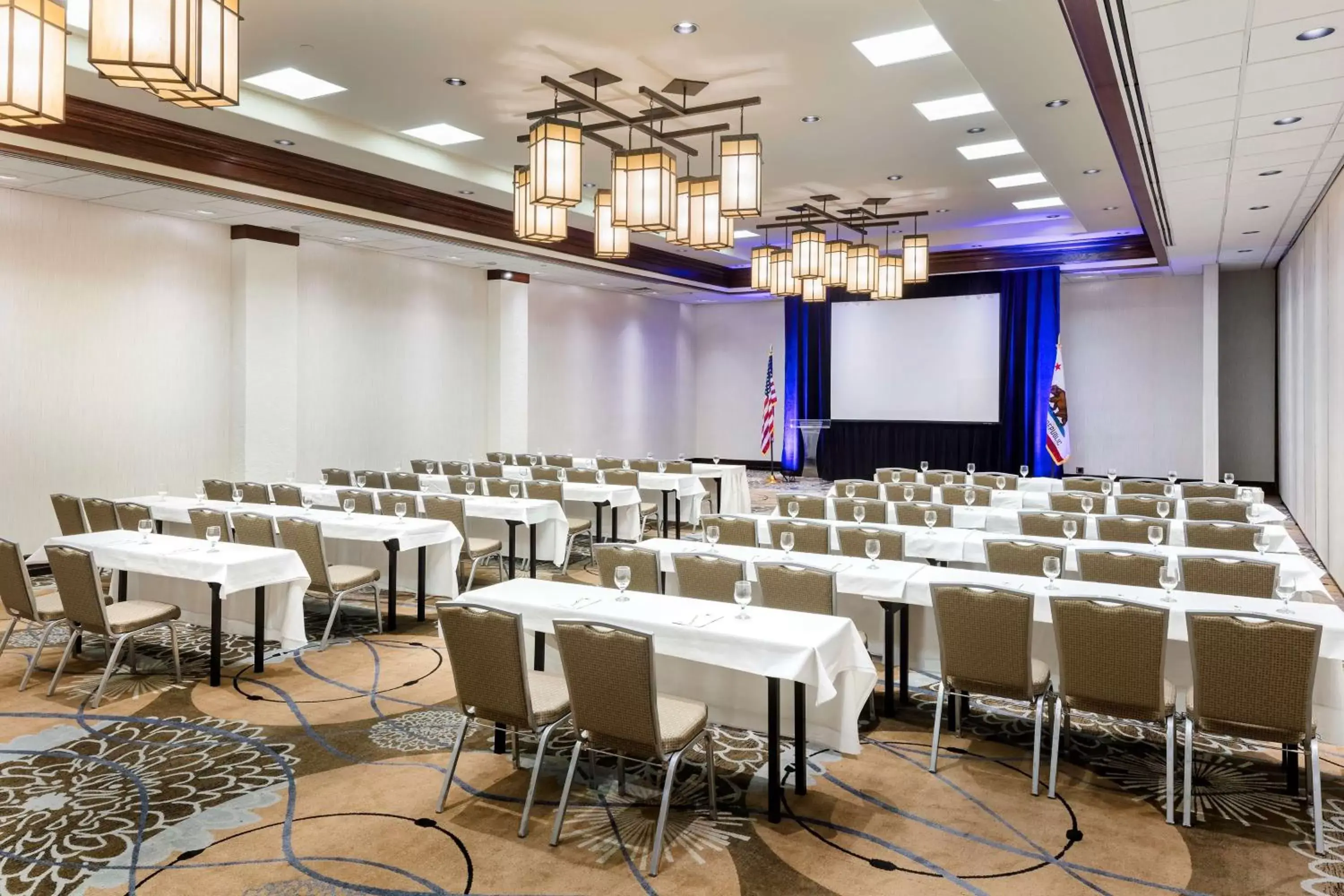 Meeting/conference room in DoubleTree by Hilton Ontario Airport