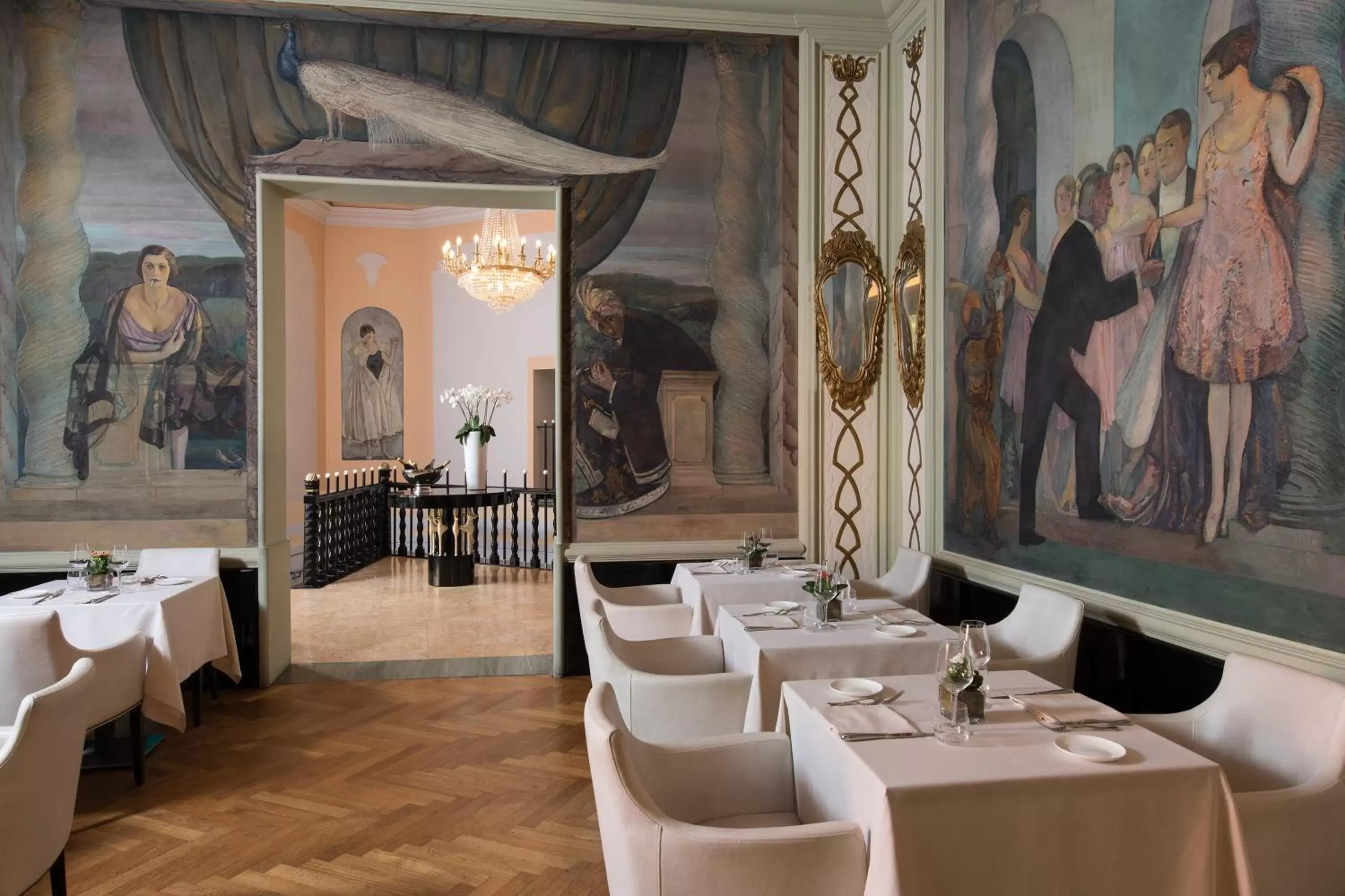 Restaurant/Places to Eat in Grand Hotel Palace Rome