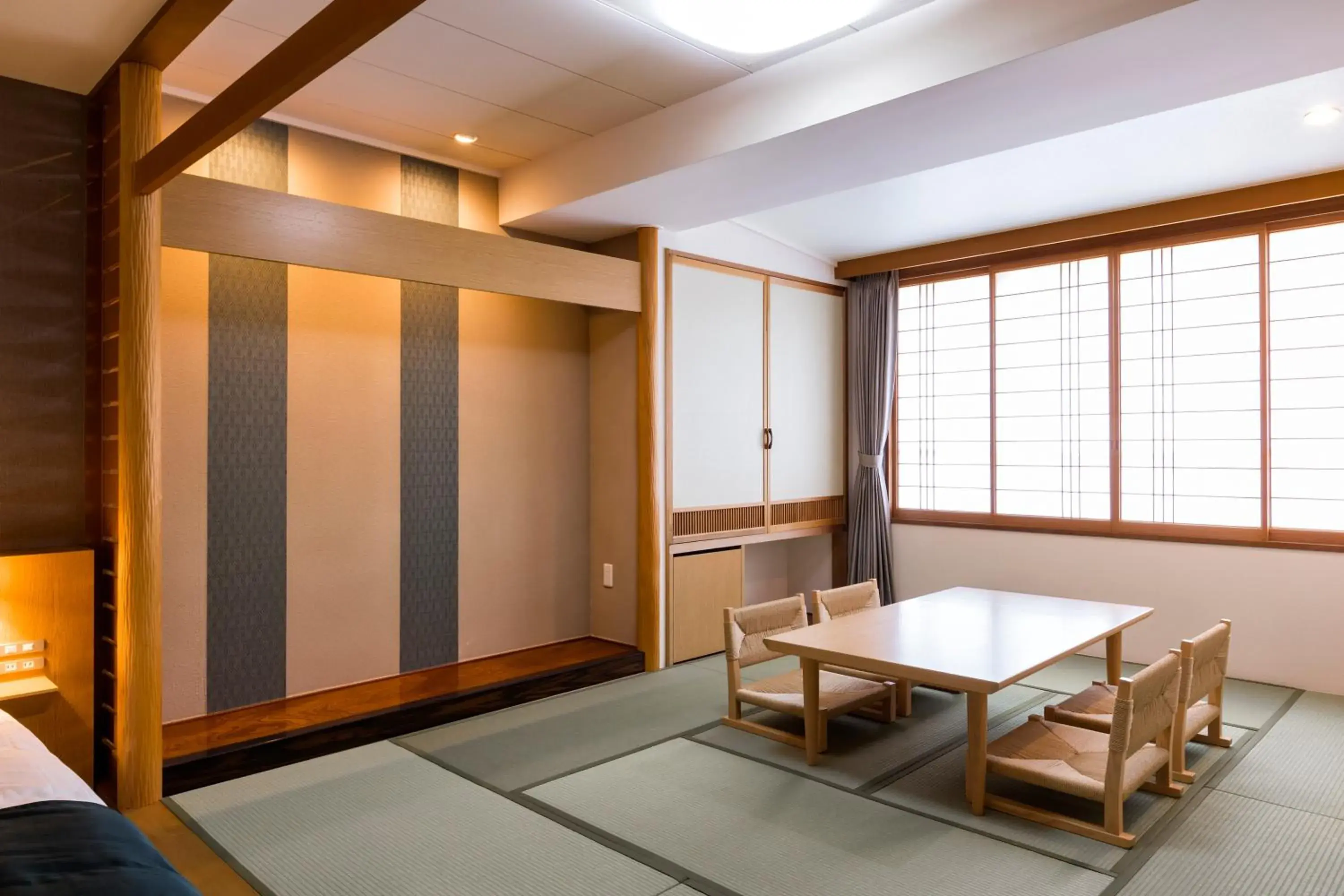 Photo of the whole room, Seating Area in Kitayuzawa Mori no Soraniwa