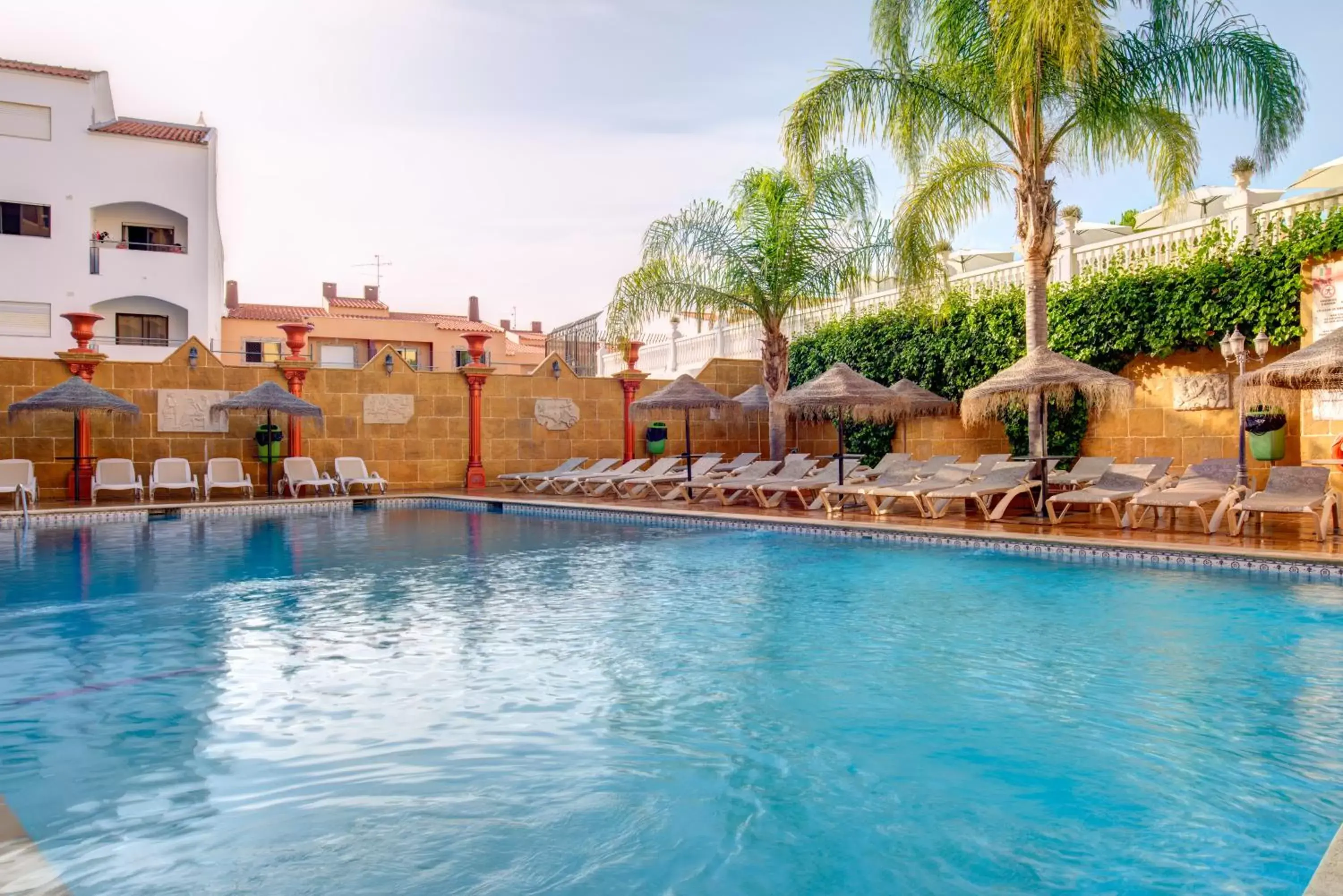 Swimming Pool in Choromar Apartments