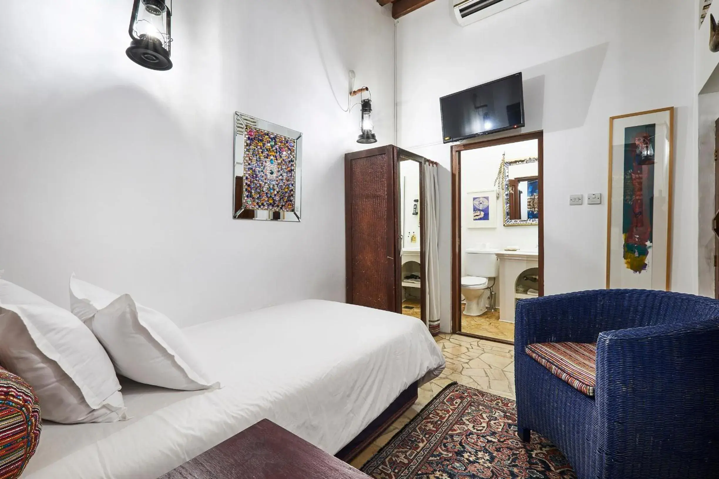 Bathroom in XVA Art Hotel Bathroom in XVA Art Hotel