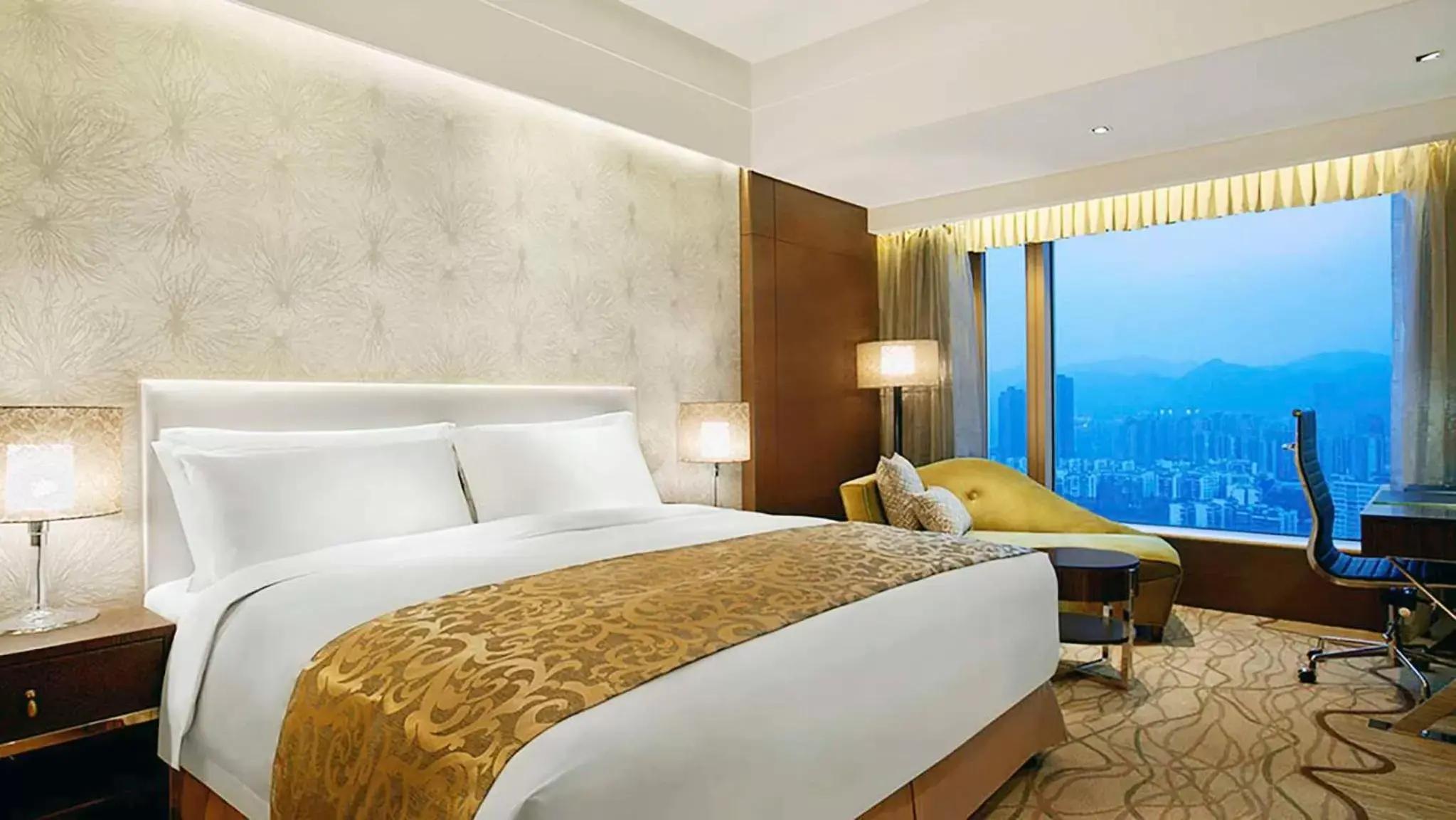Bedroom in Kempinski Hotel Chongqing