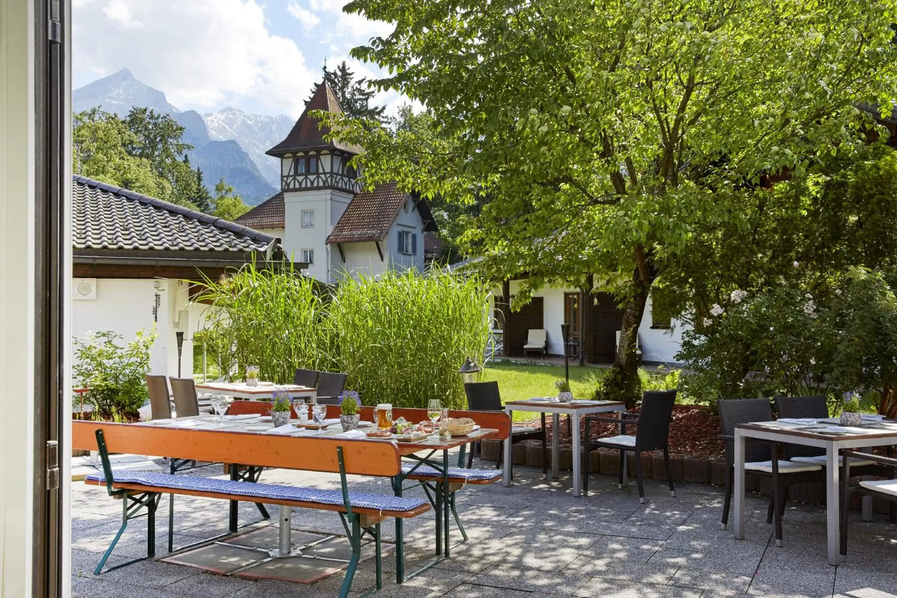 Patio in Hyperion Hotel Garmisch – Partenkirchen
