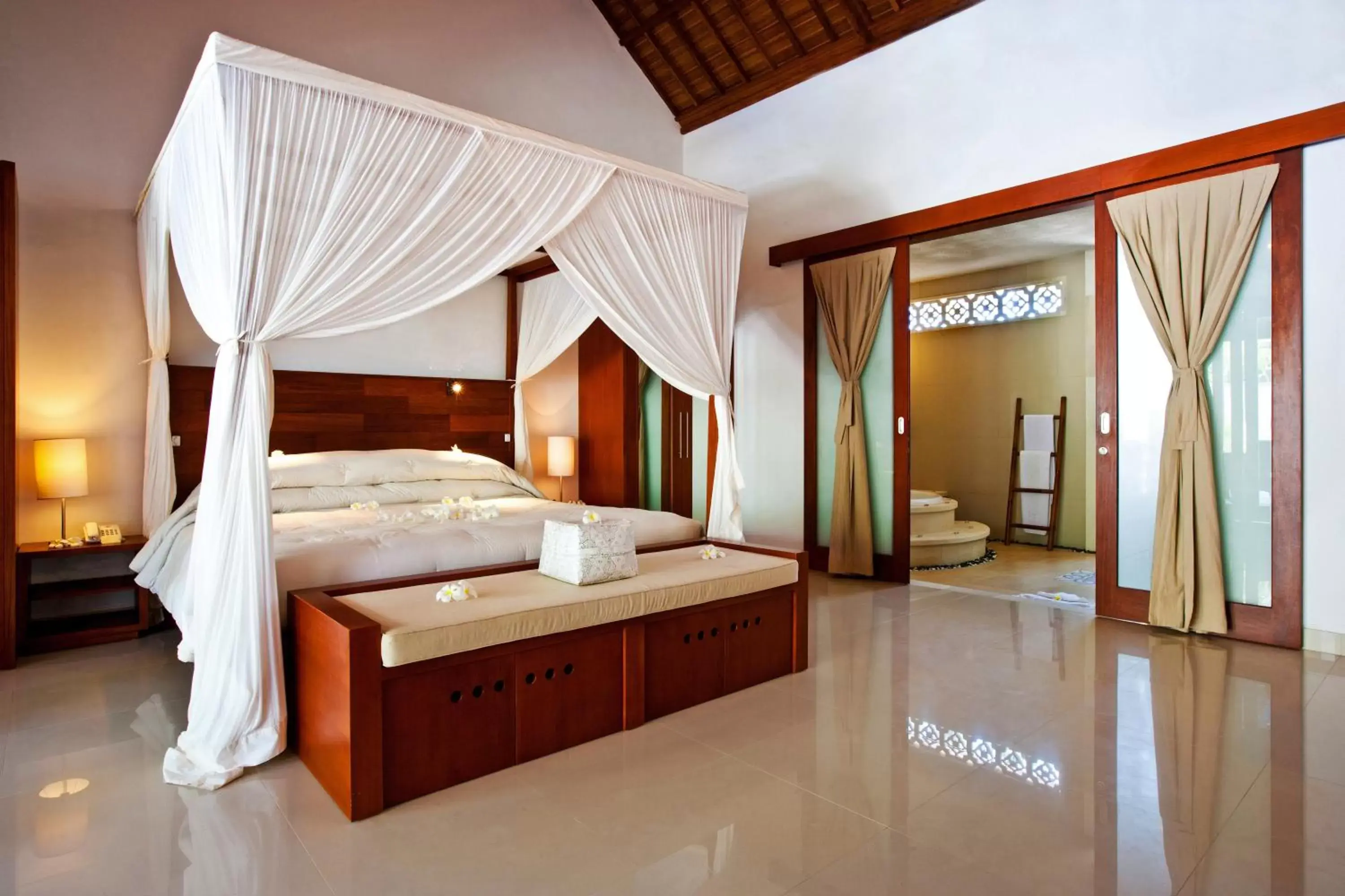 Photo of the whole room, Bed in Puri Mas Boutique Resort & Spa