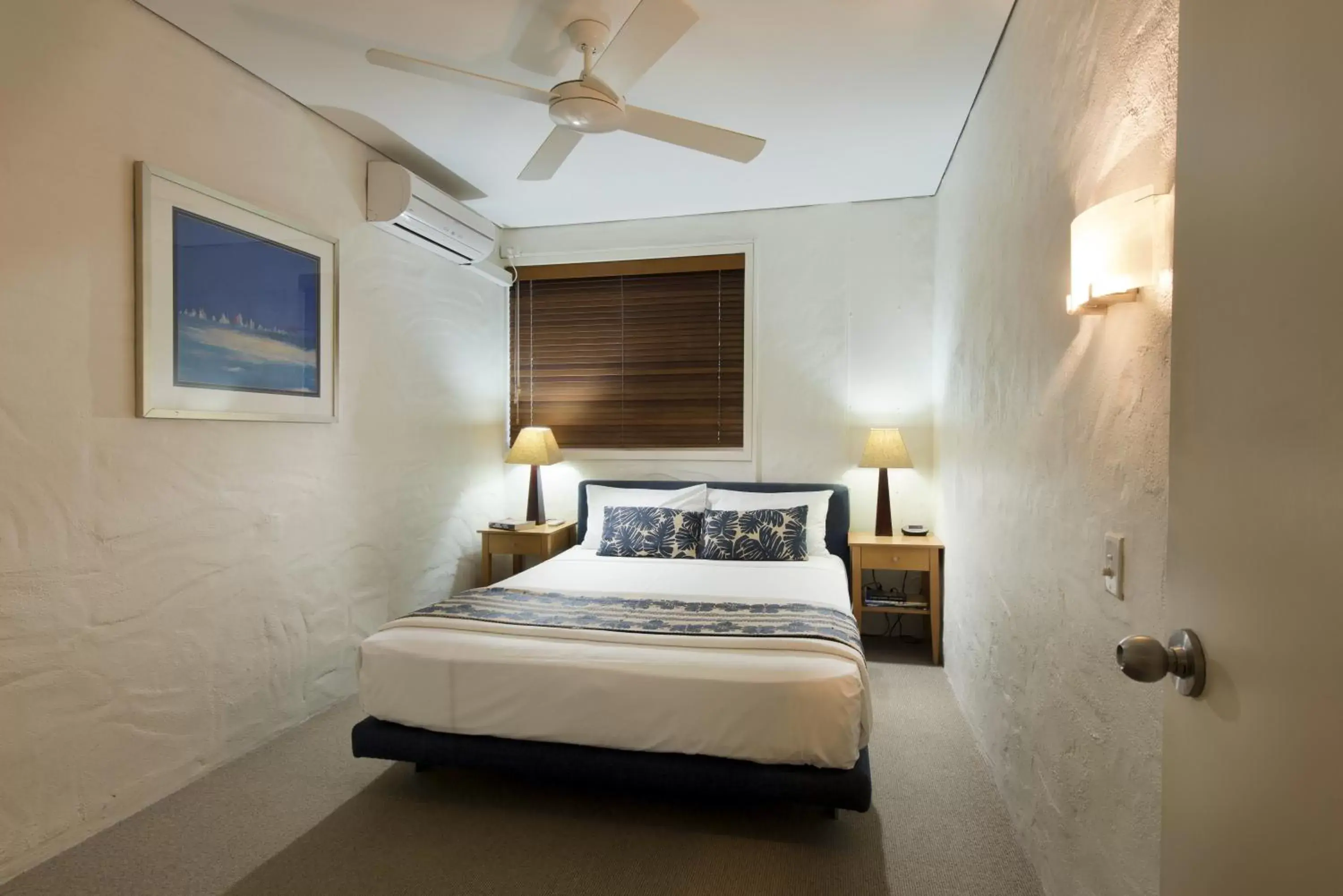 Bedroom, Bed in SandCastles Noosa