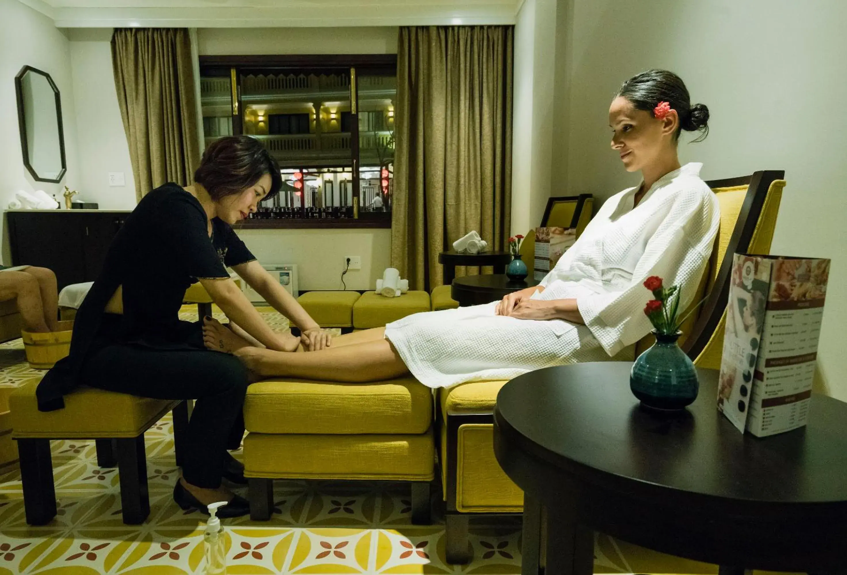 Massage, Staff in Hoi An Central Boutique Hotel & Spa (Little Hoi An Central Boutique Hotel & Spa)