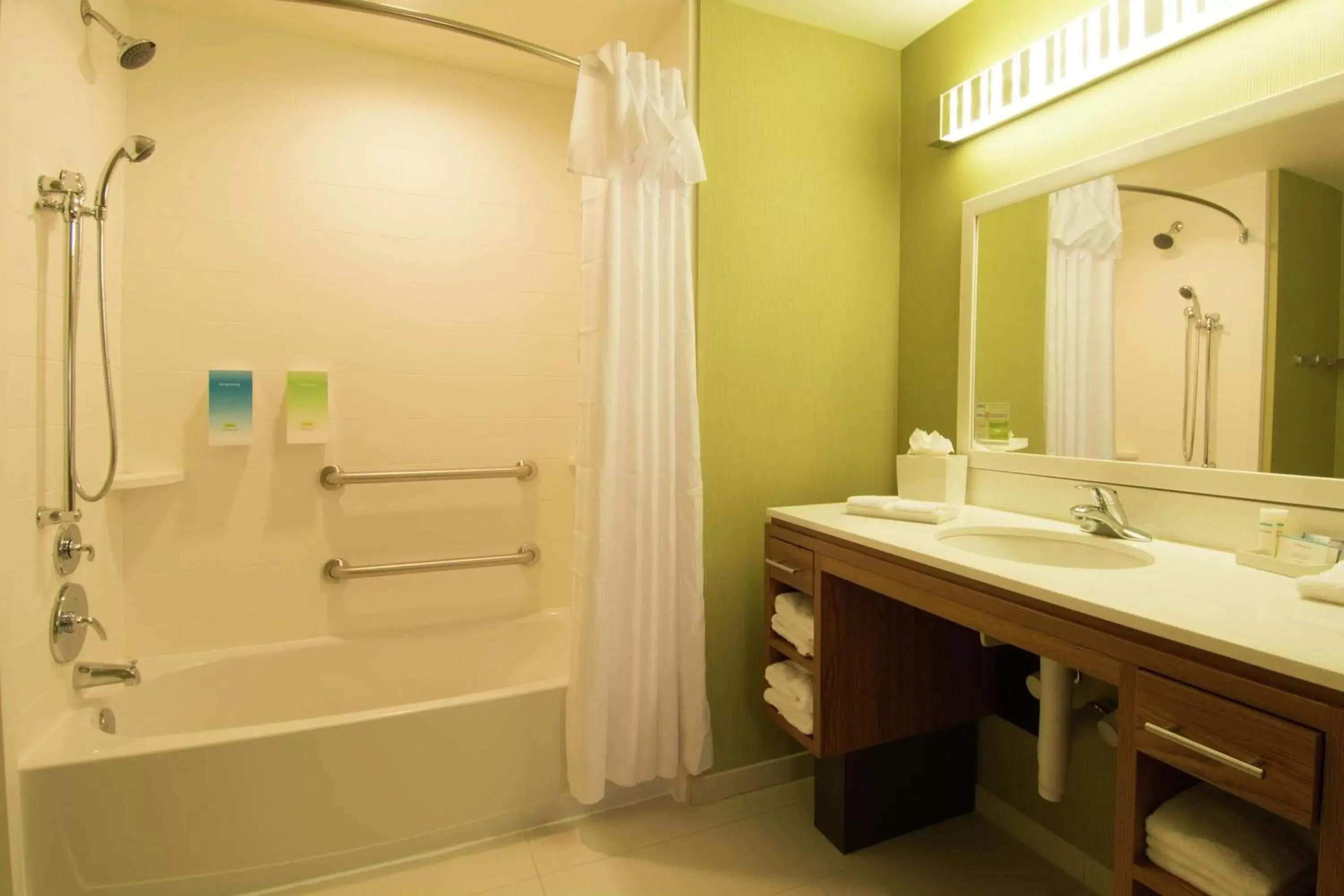 Bathroom in Home2 Suites by Hilton Atlanta Newnan