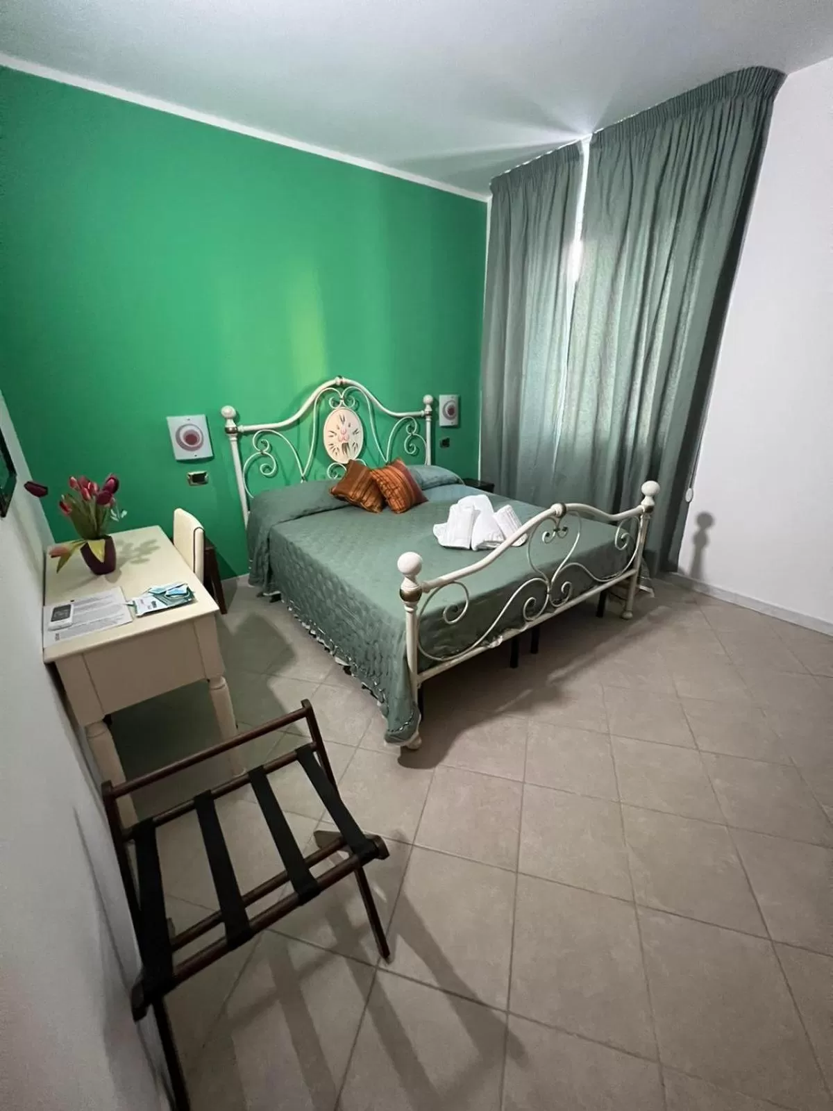 Bed in Carlo V - Holiday Rooms