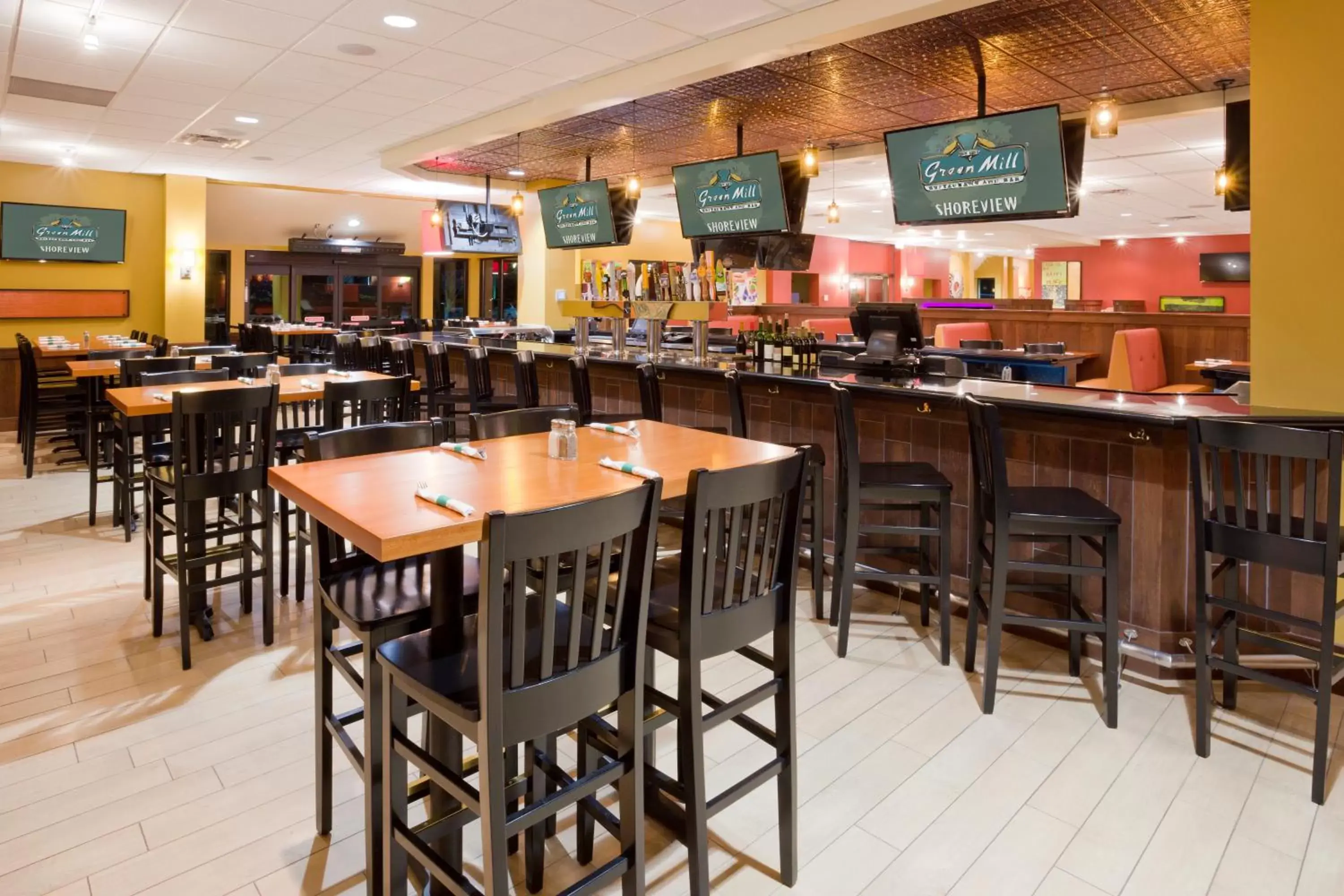 Restaurant/Places to Eat in Best Western Plus St. Paul North/Shoreview