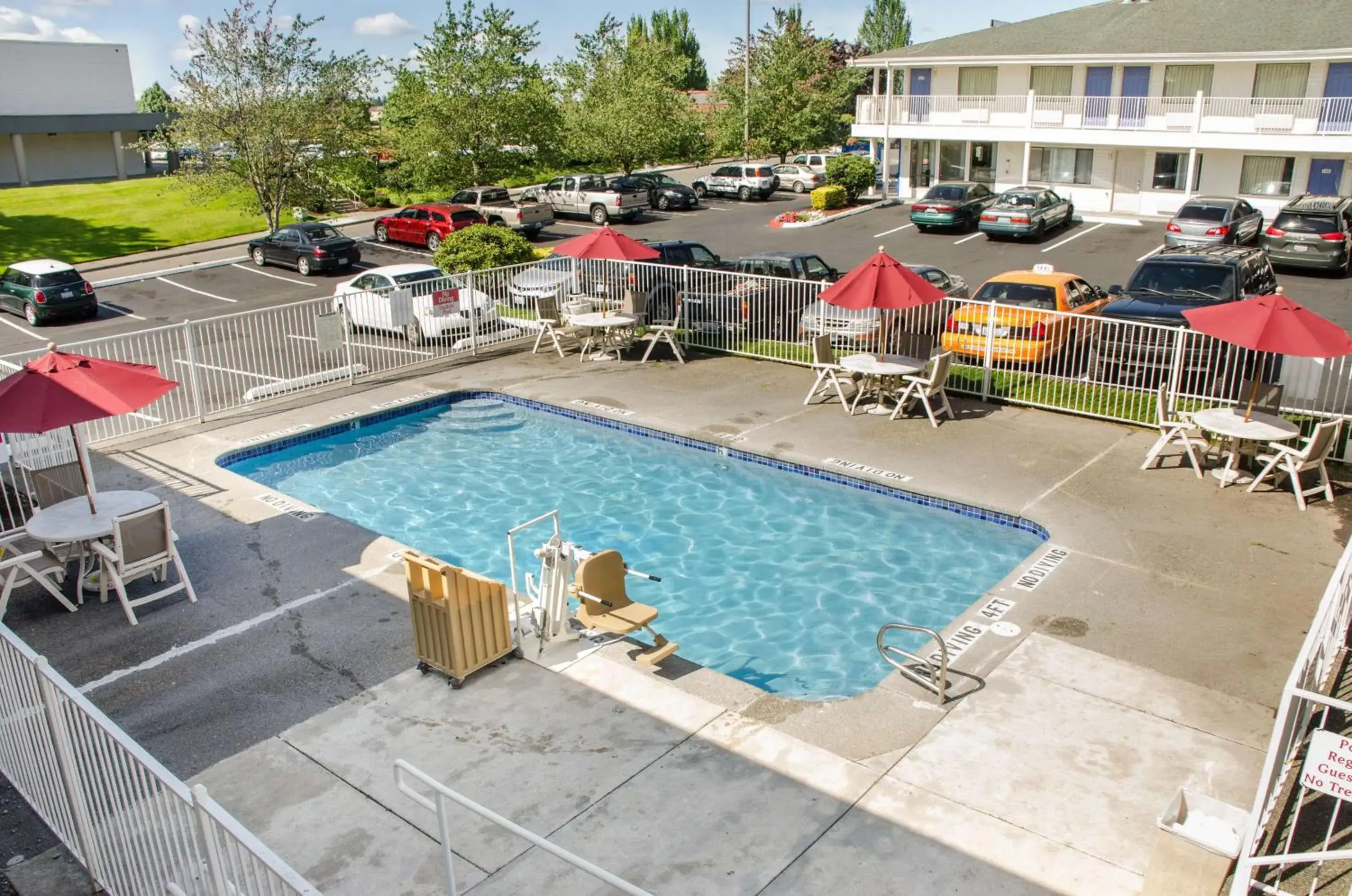 Day, Pool View in Motel 6-Tacoma, WA - South