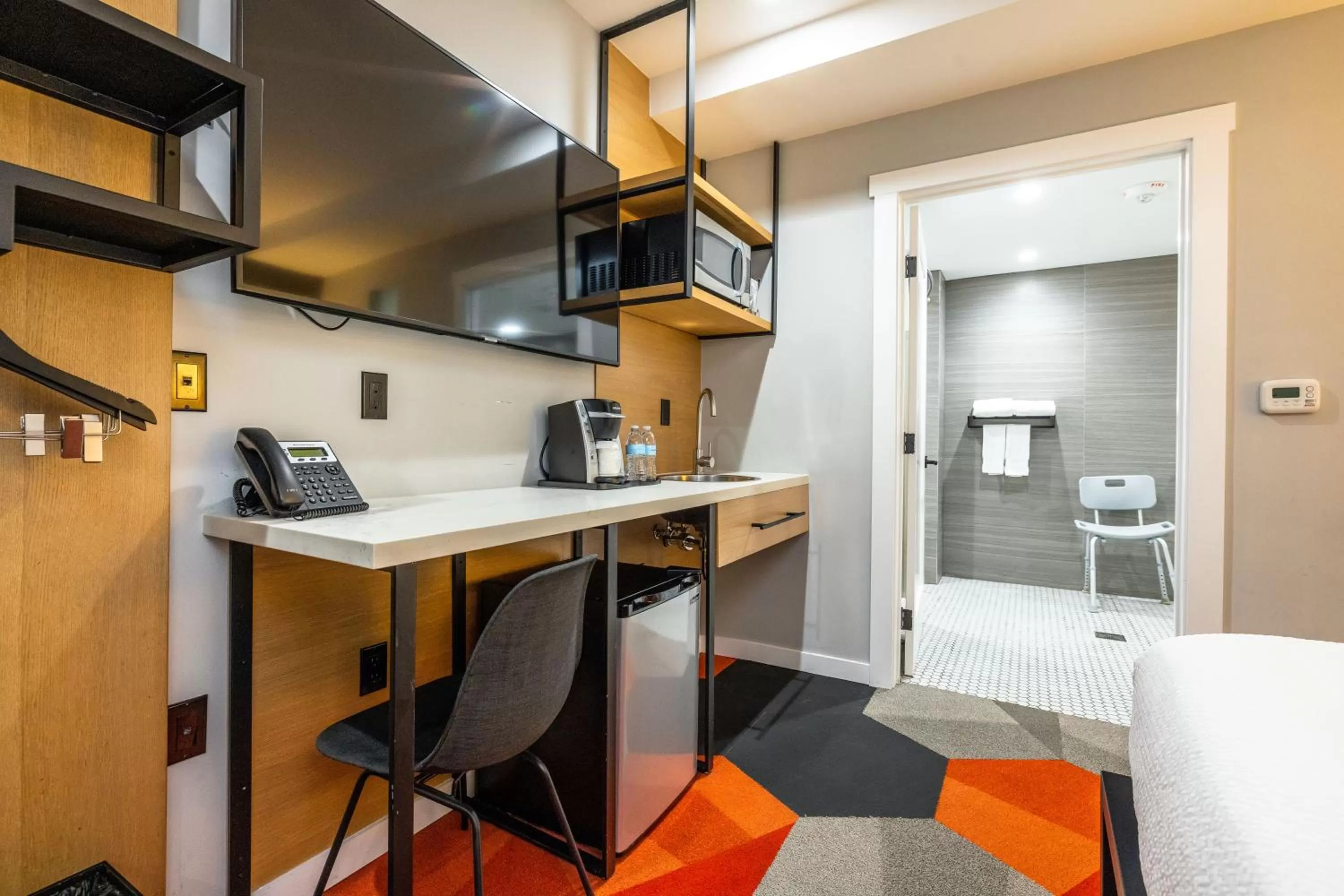 Guests in Infinity Hotel San Francisco, Tapestry Collection by Hilton